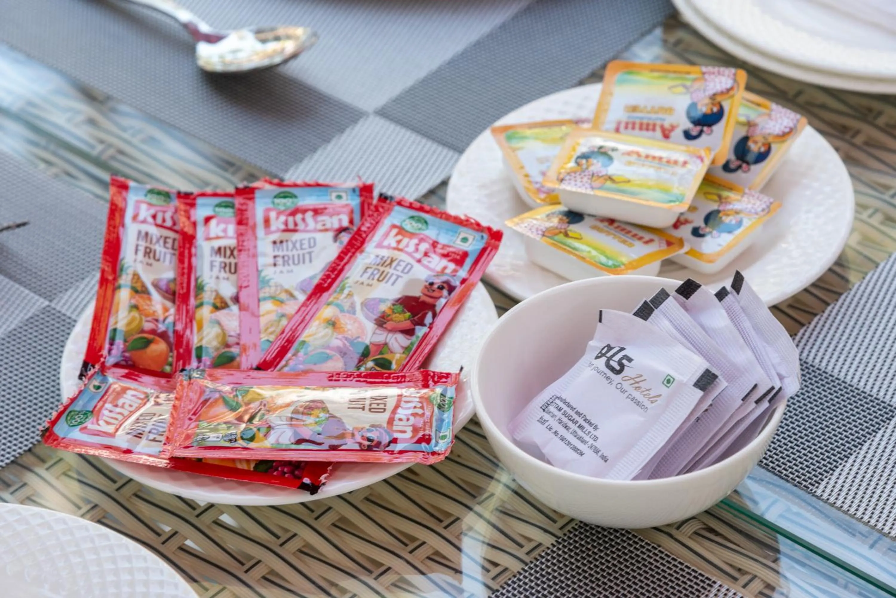 Breakfast in DLS Nature Trinket Resort - Dalhousie with Swimming Pool