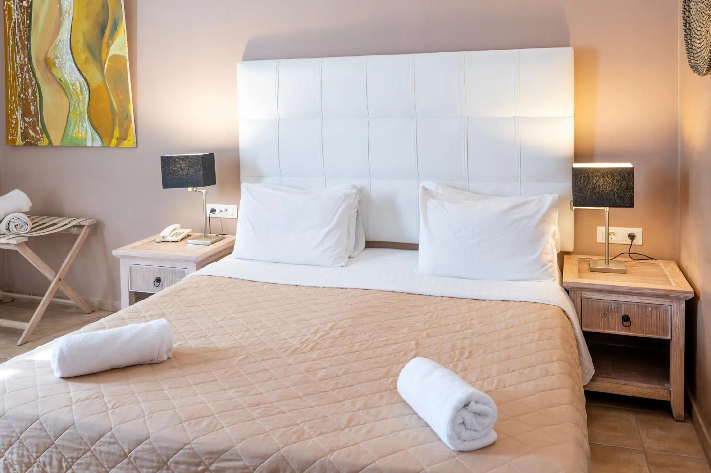 Bed in Smy Santorini Suites & Villas