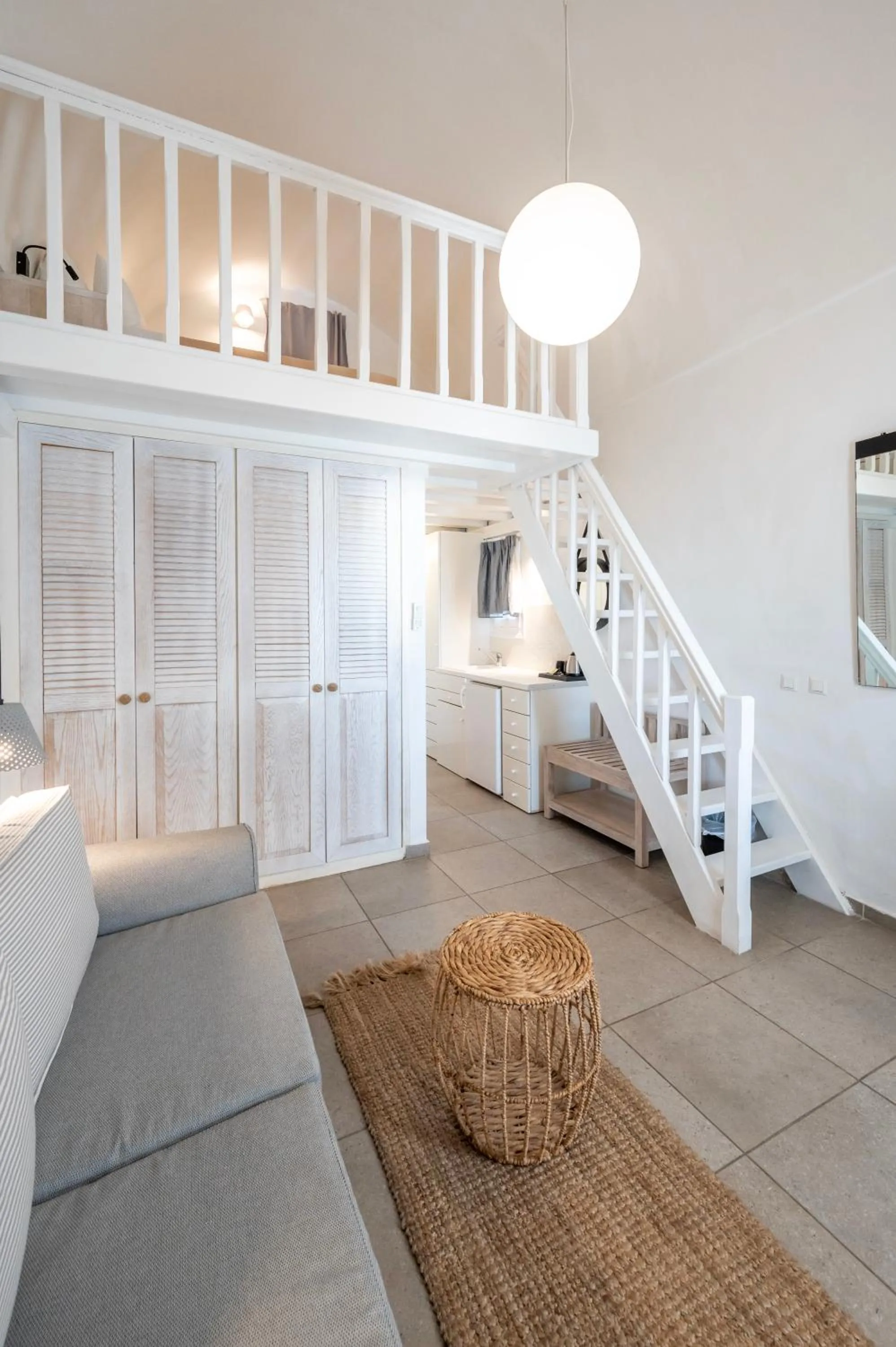 Living room, Bed in Smy Santorini Suites & Villas