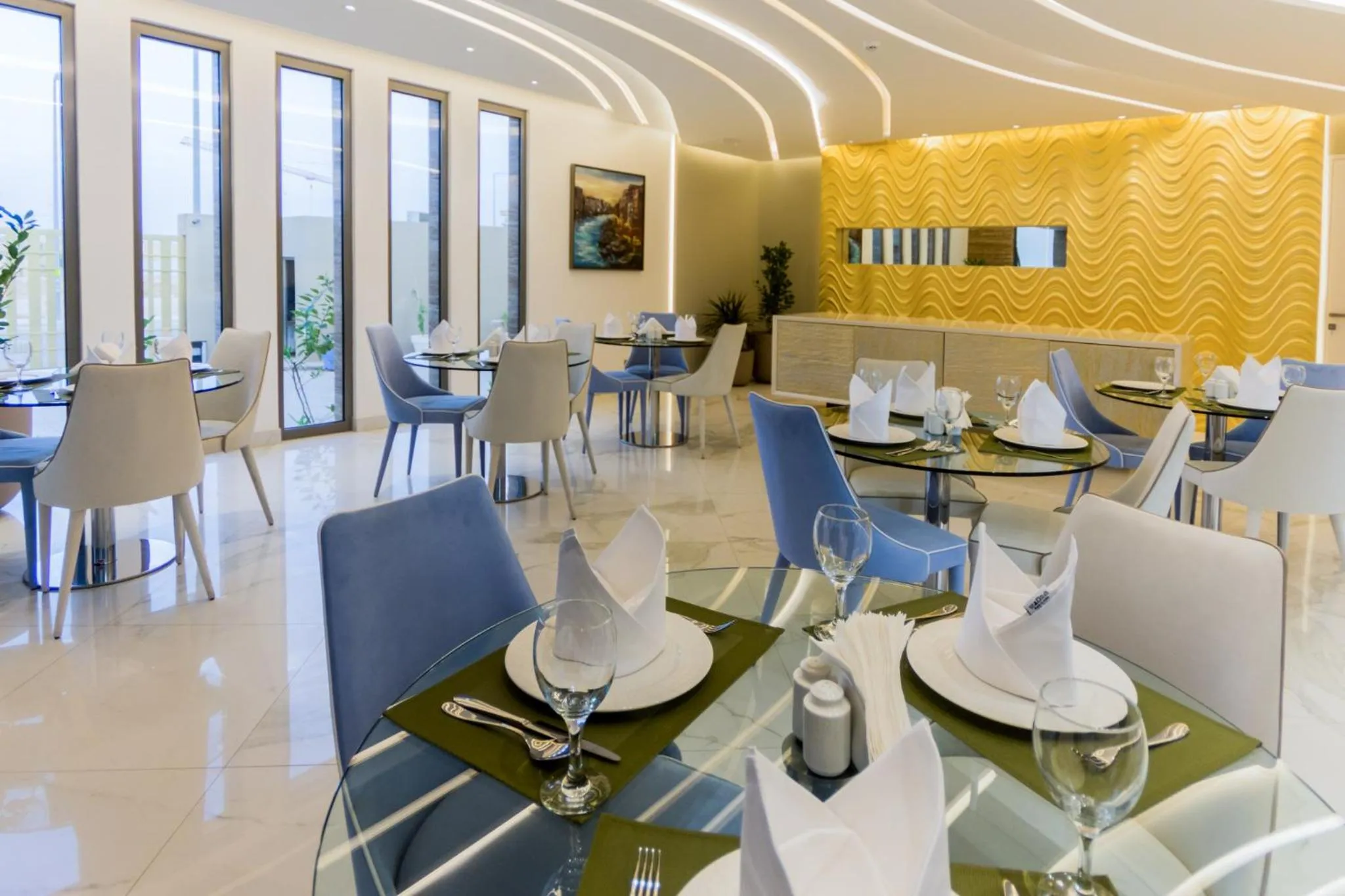 Restaurant/places to eat in Vivienda Hada Residences