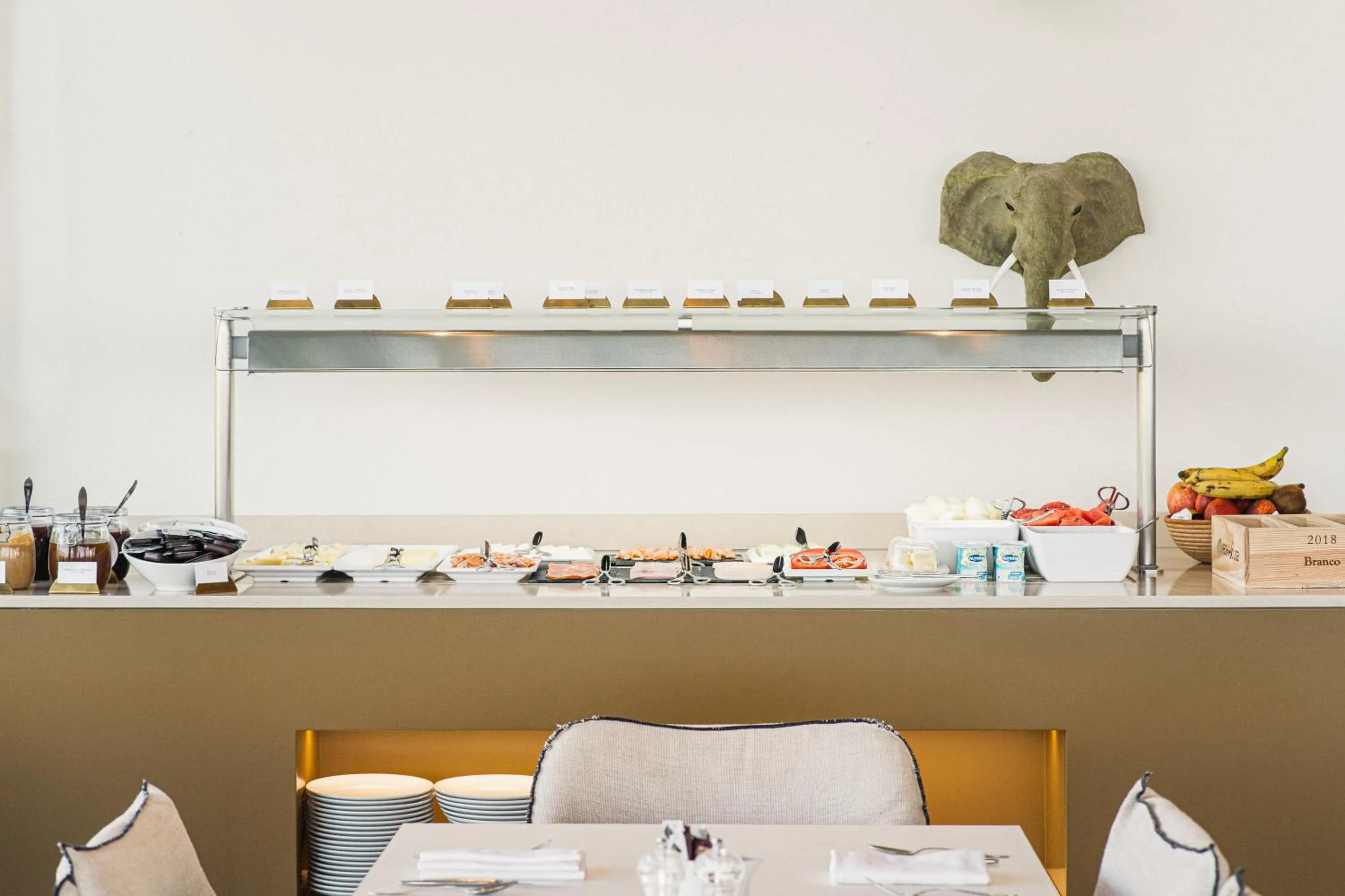 Breakfast in Palmares Signature Apartments