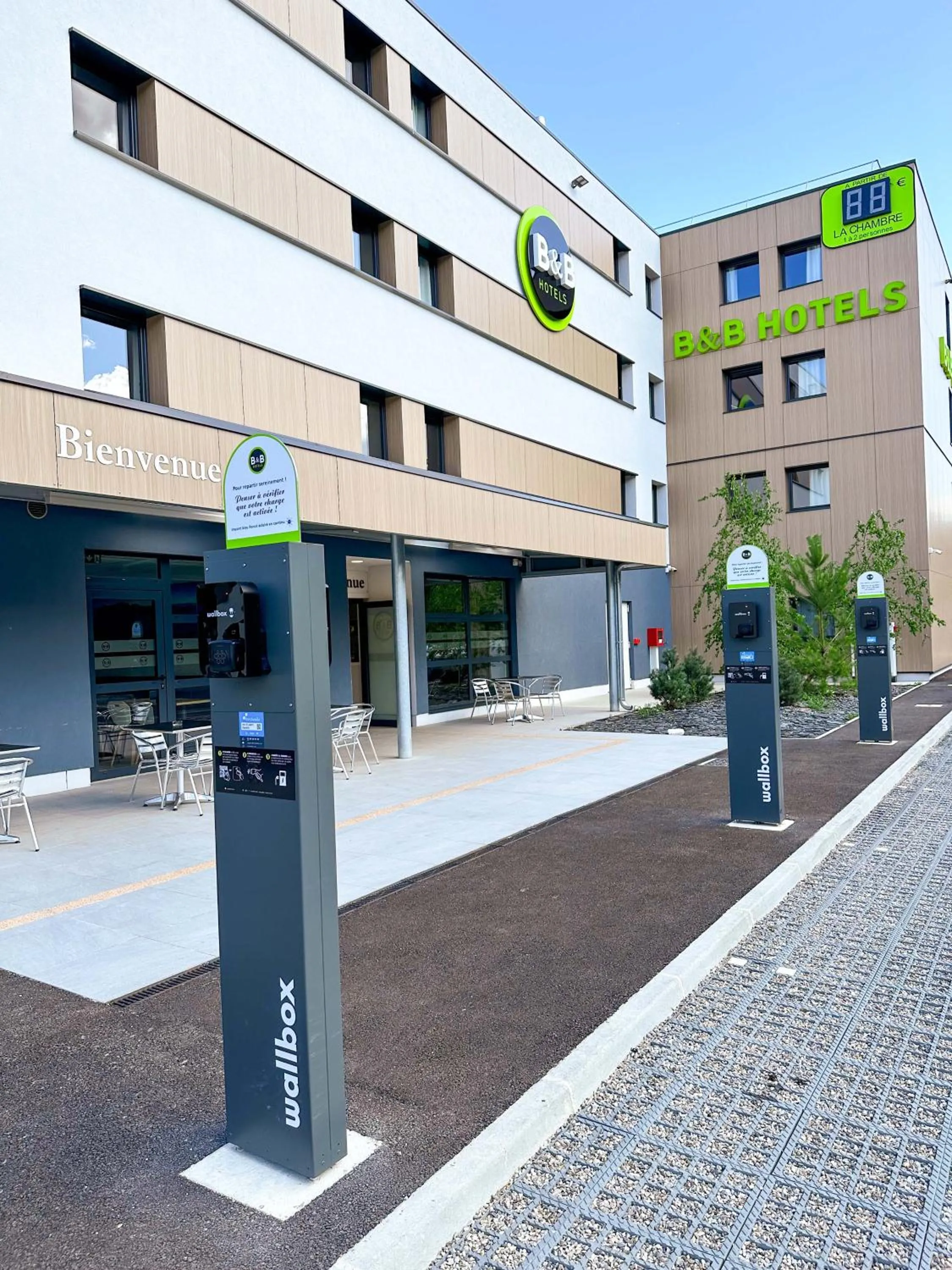 Facade/entrance in B&B HOTEL Aix-les-Bains
