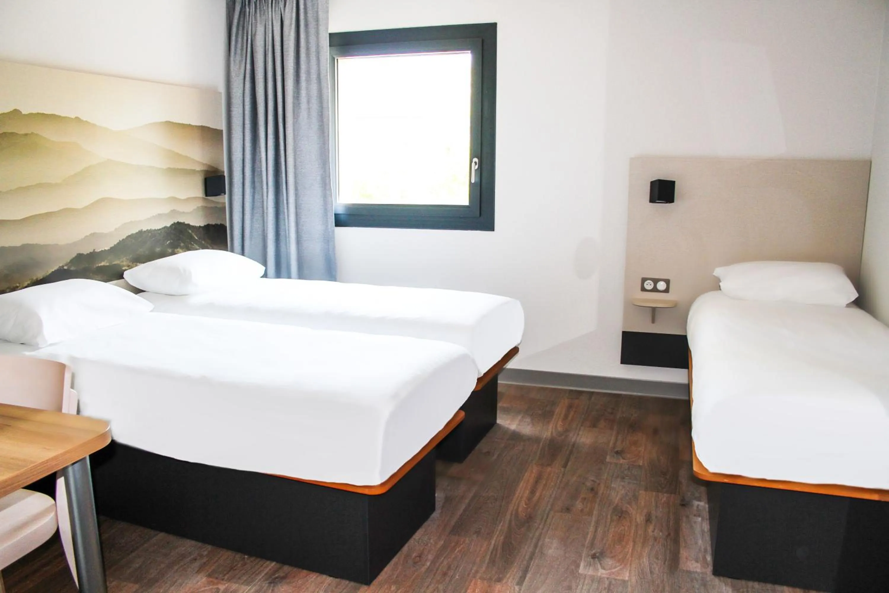 Bed in B&B HOTEL Aix-les-Bains