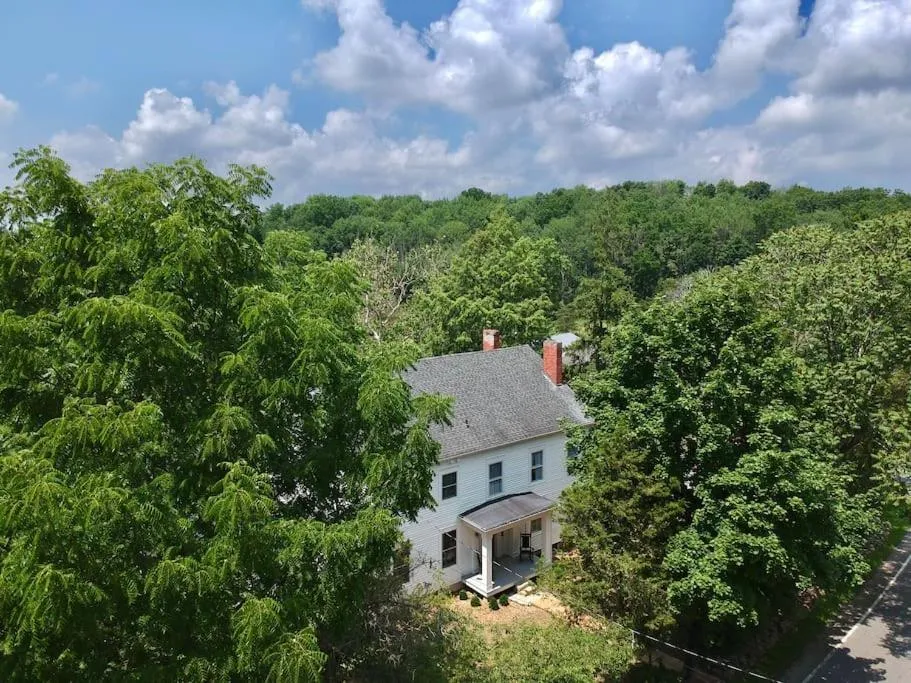 Craftsman Hideaway at the 1841 Farmhouse