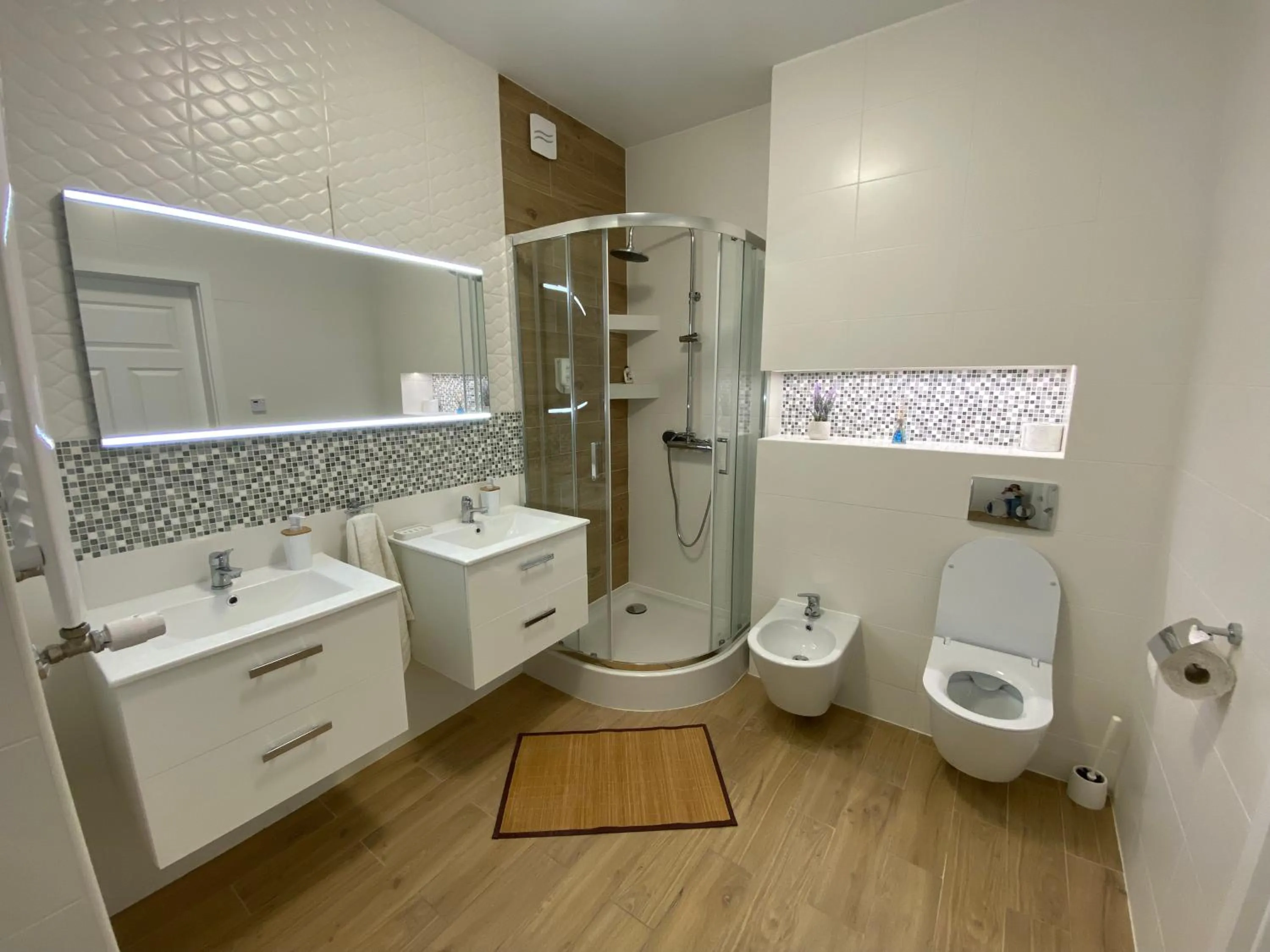 Shower in Diamentowa 7 Rent Home Konarzewo Poznań