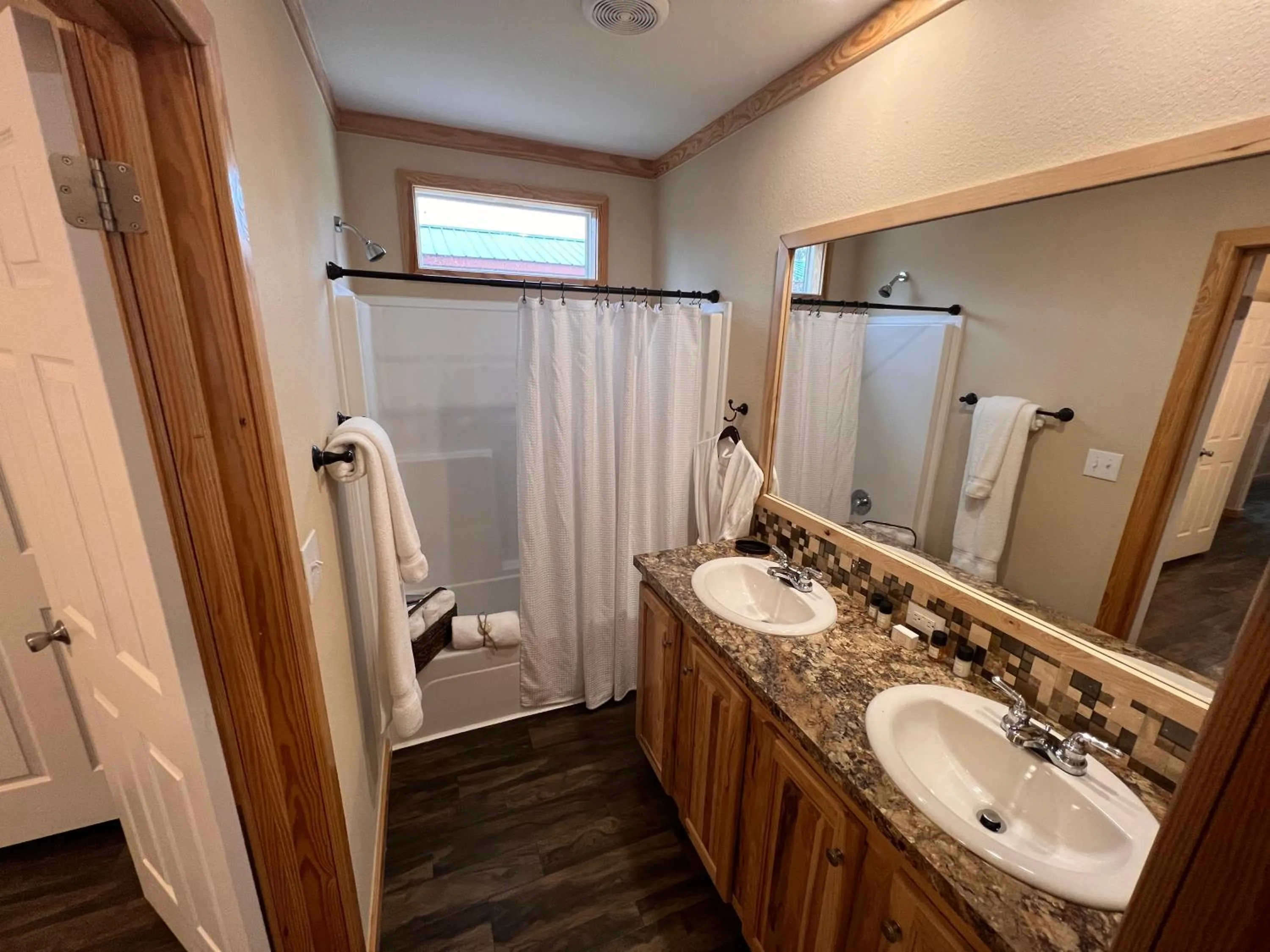 Shower in The Hideout Golf Club & Resort