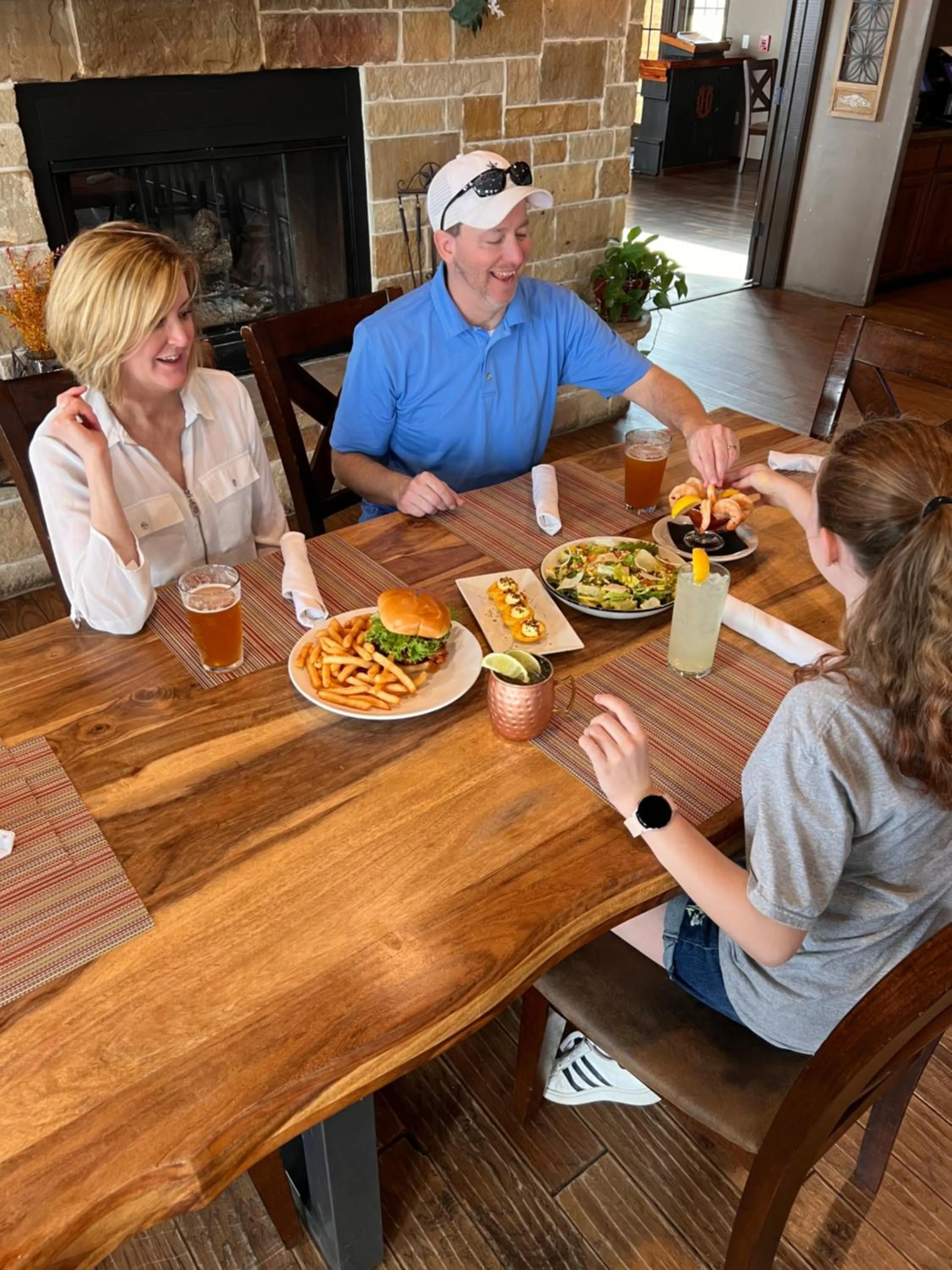 Restaurant/places to eat in The Hideout Golf Club & Resort