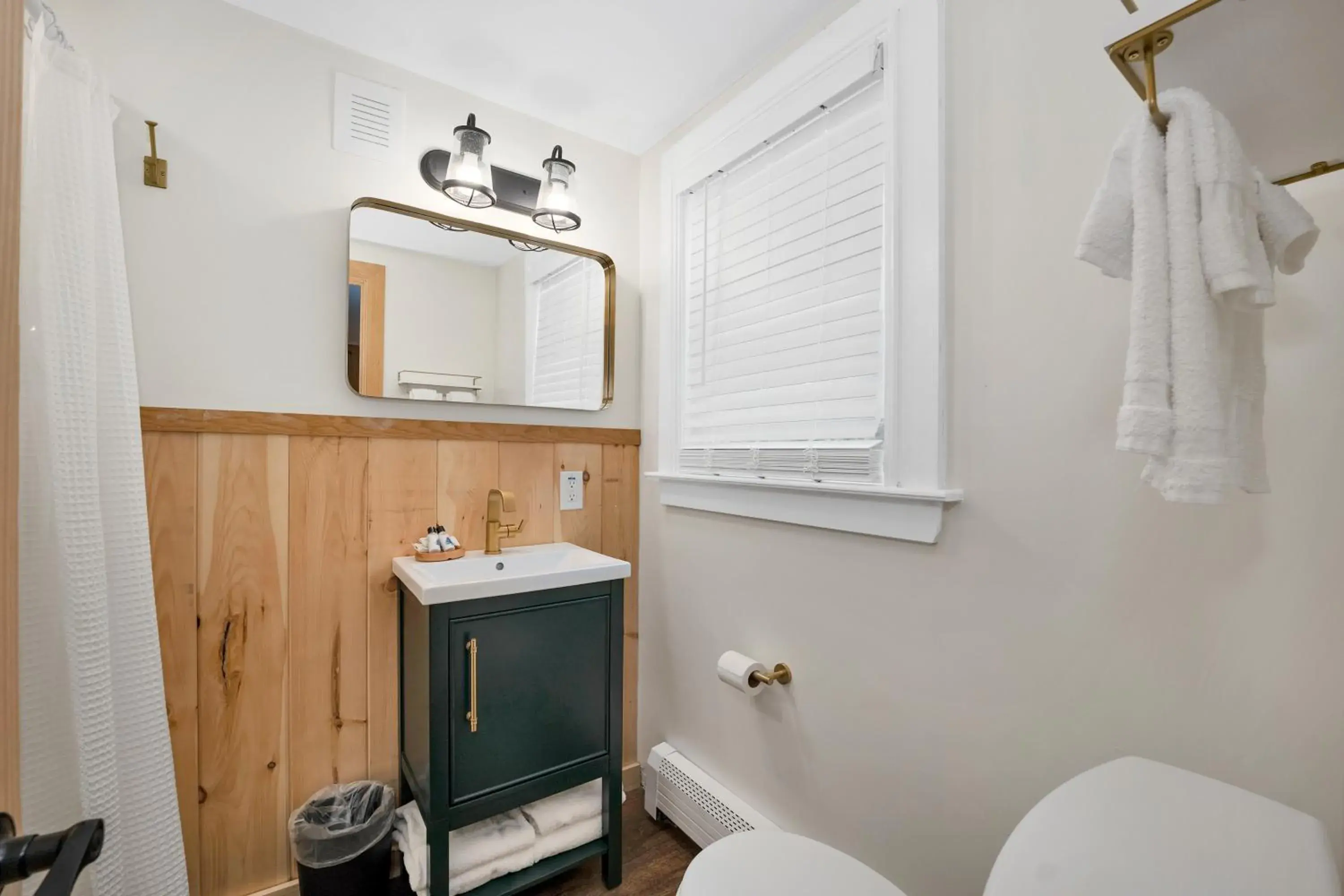 Queen Room in The Inn & More Queen Room in The Inn & More