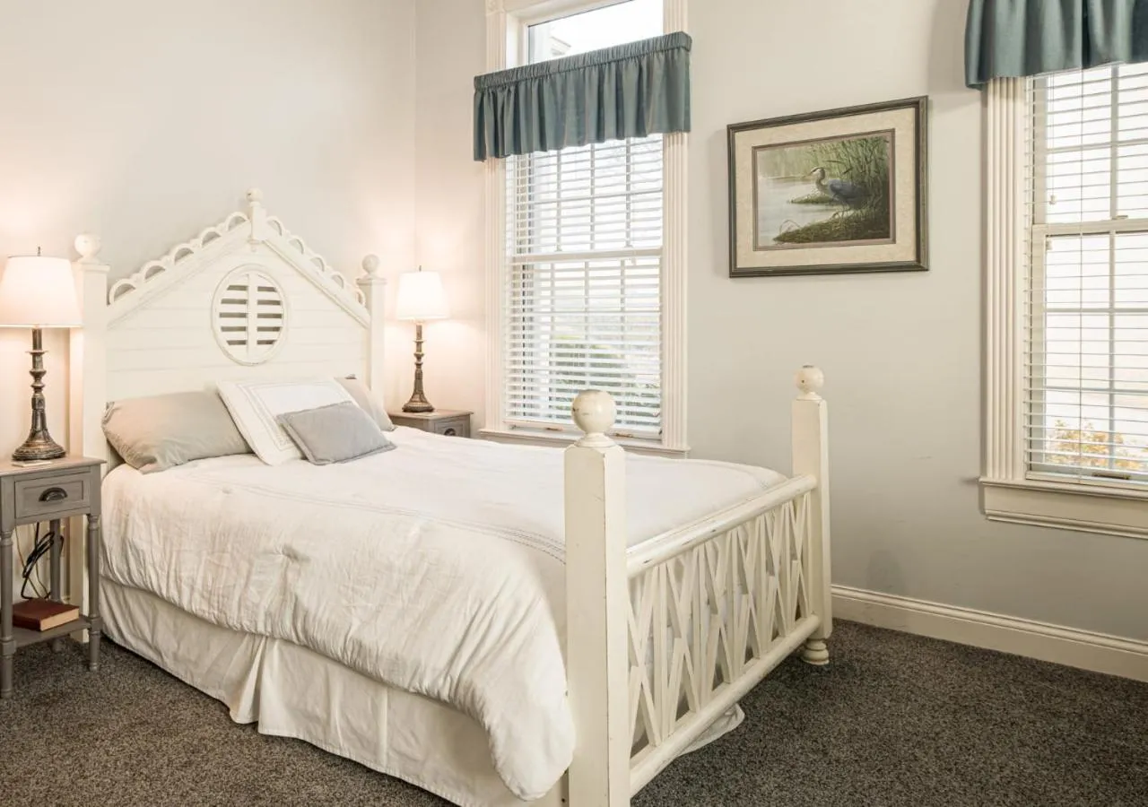 Bedroom in Whitestone Inn