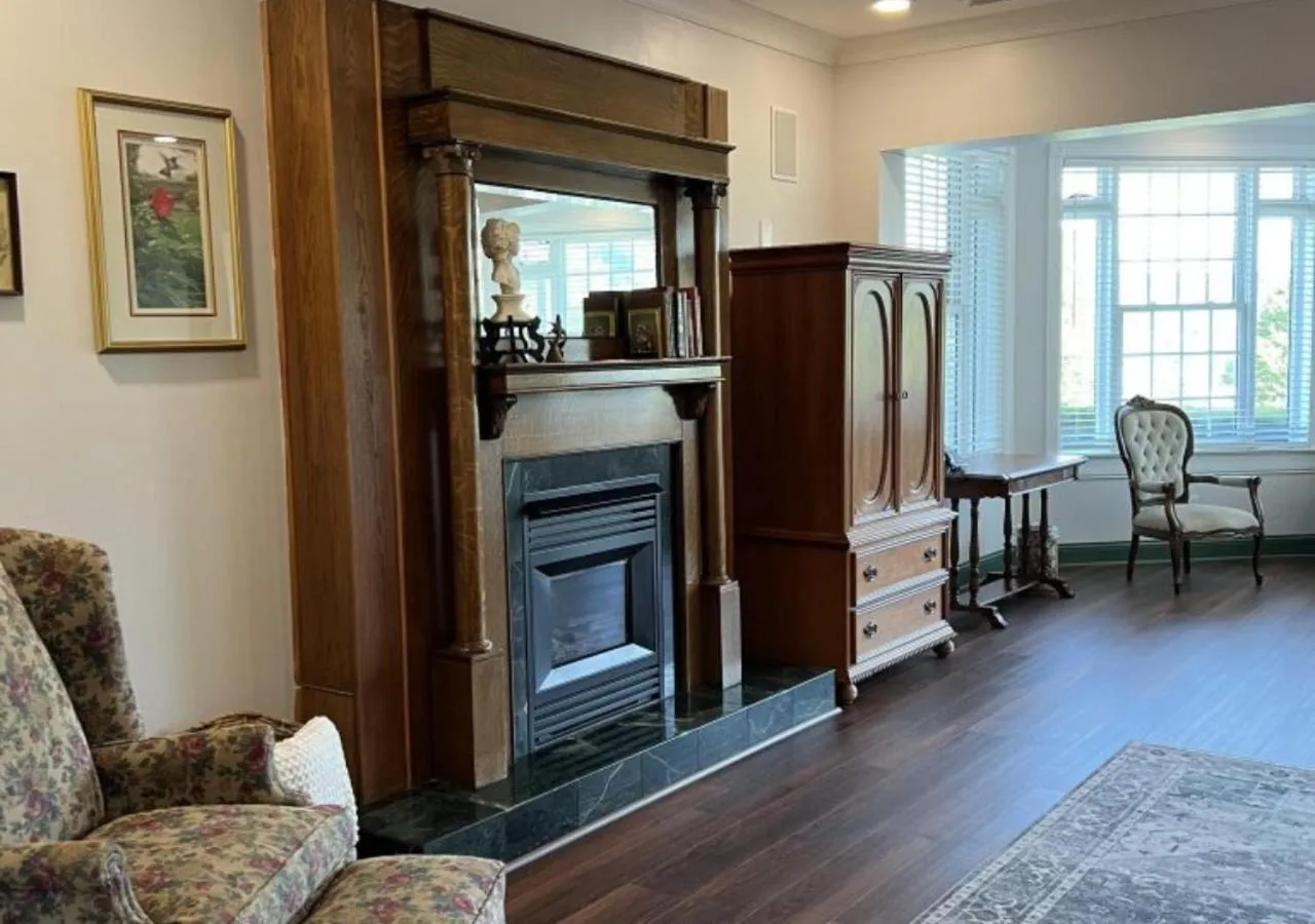 Living room in Whitestone Inn