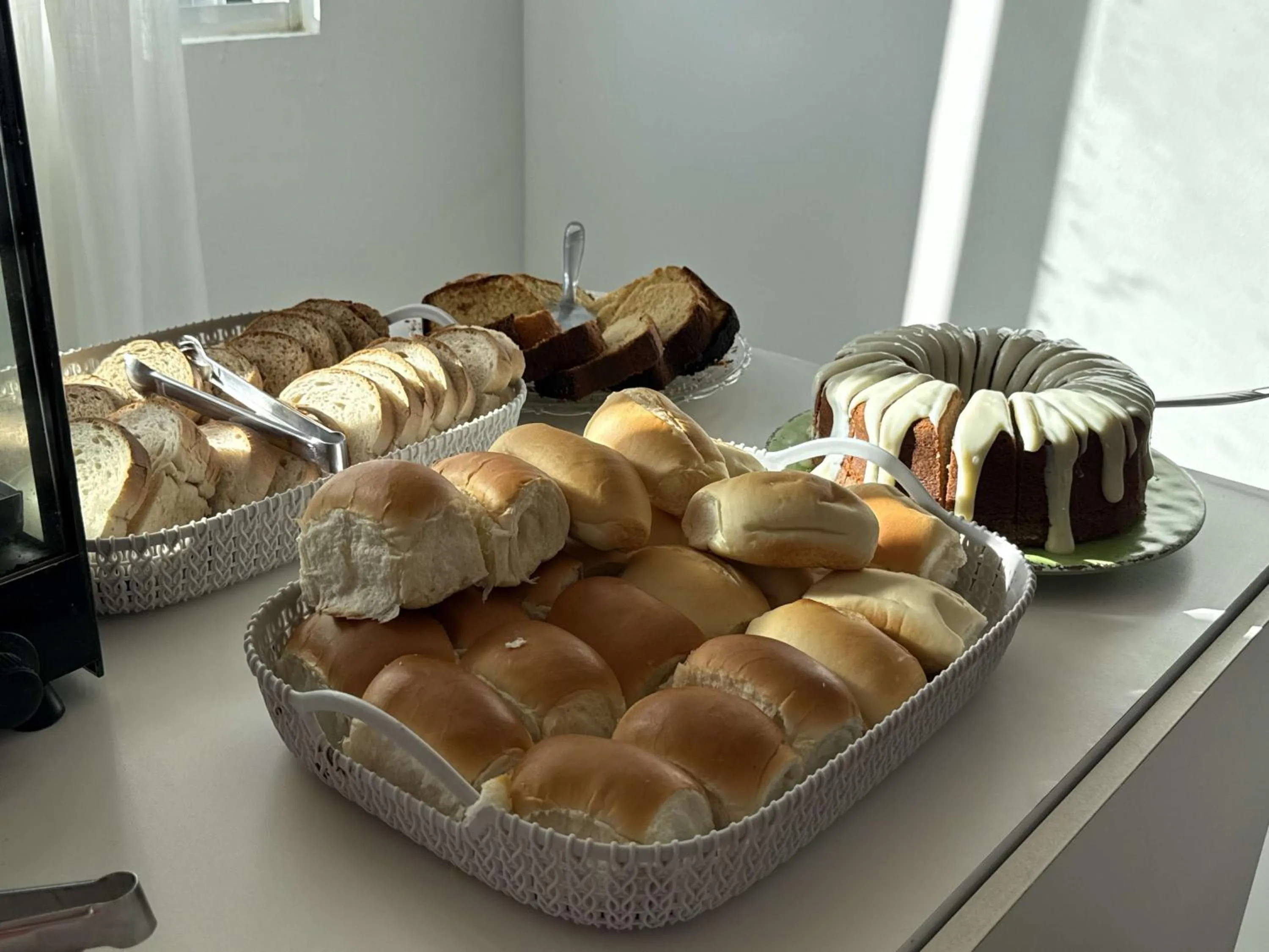 Breakfast in Porto Vila by AFT