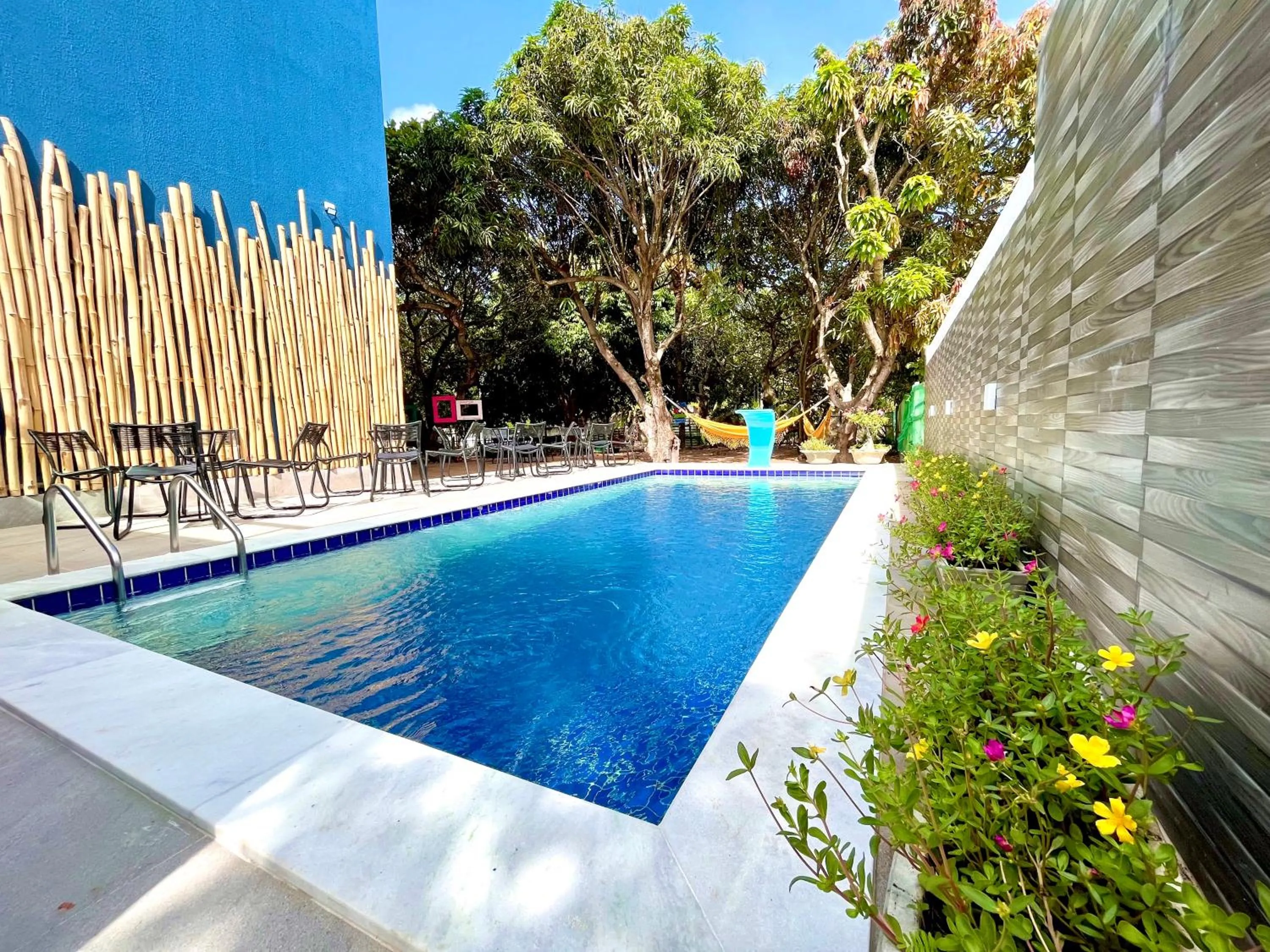 Garden view in Porto Vila by AFT