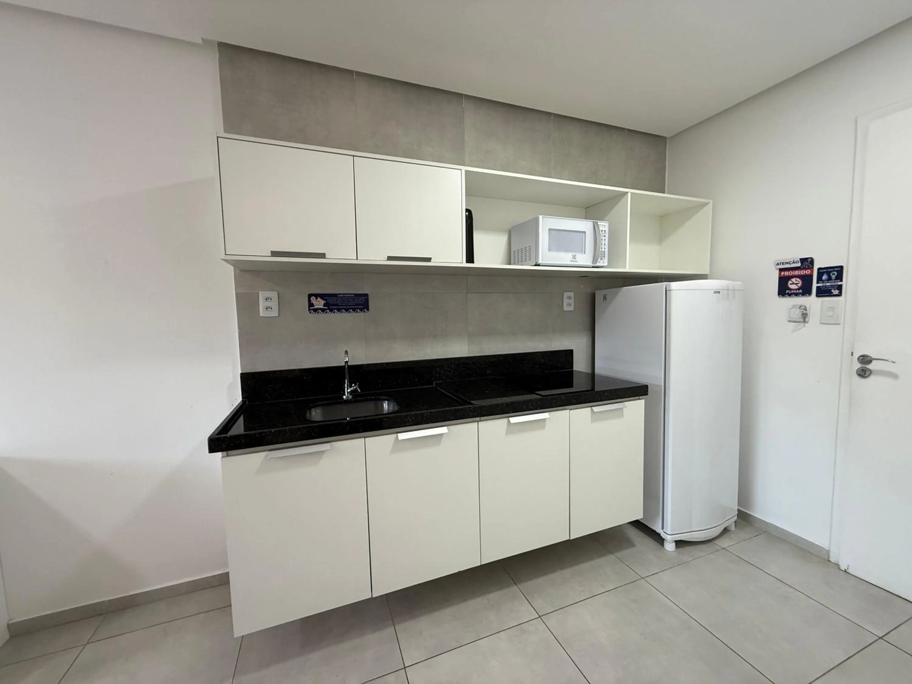 kitchen in Porto Vila by AFT