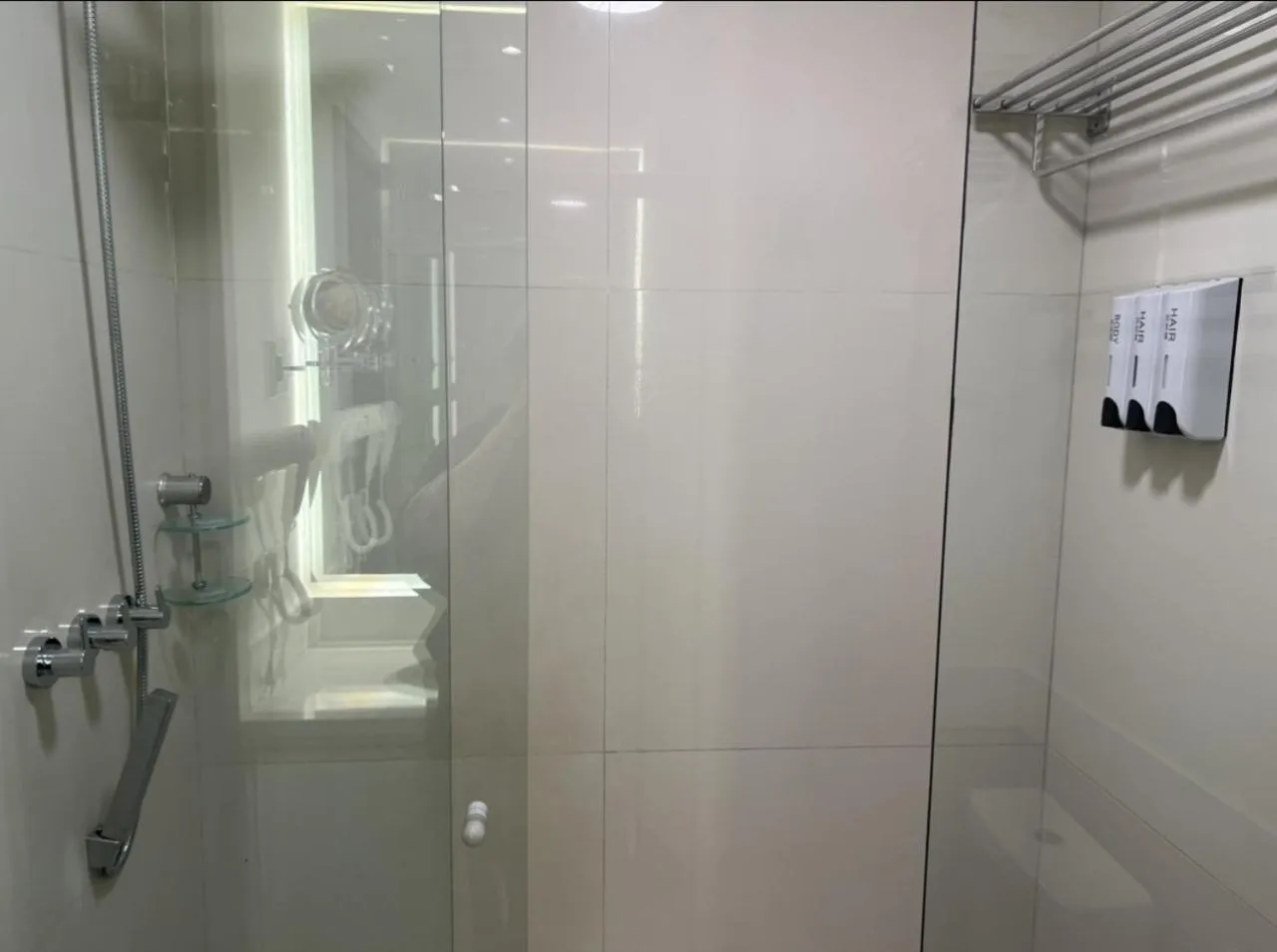 Shower in Studios Hotel Address à passos da Av Faria Lima