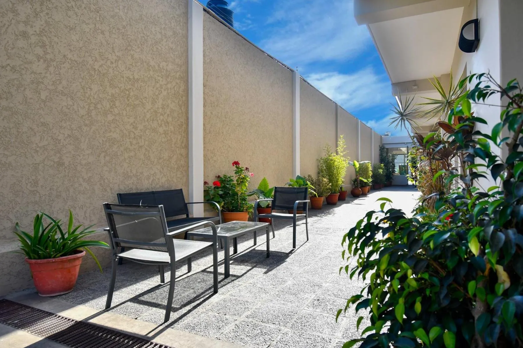 Patio in Ref Apart & Hotel