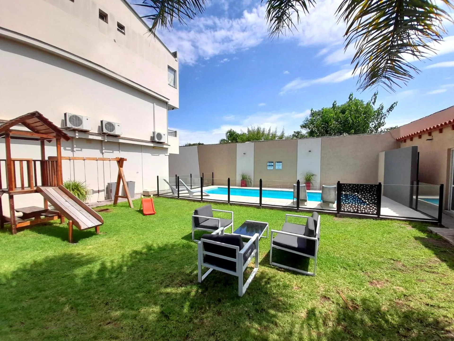 Patio in Ref Apart & Hotel