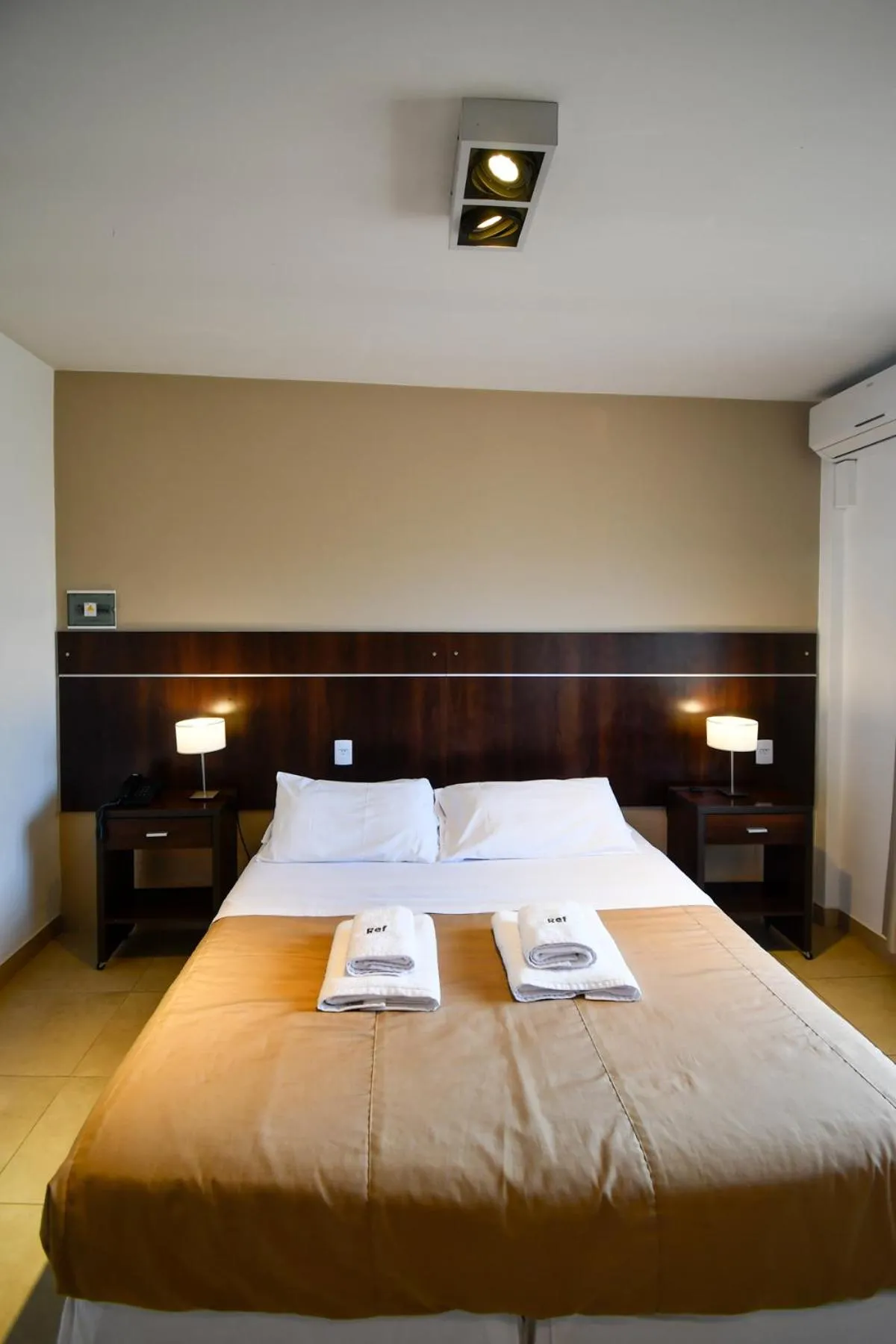 Bed in Ref Apart & Hotel