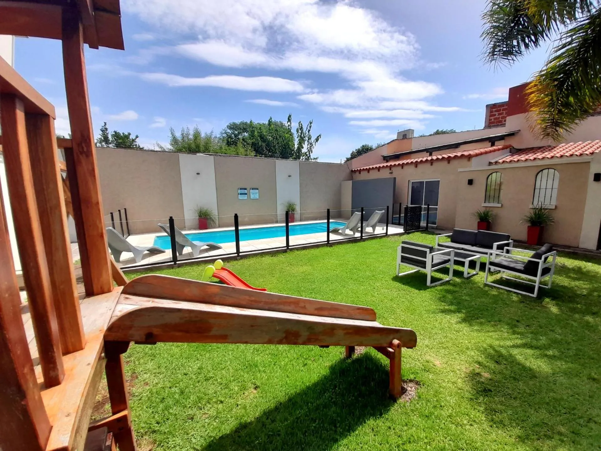 Property building in Ref Apart & Hotel