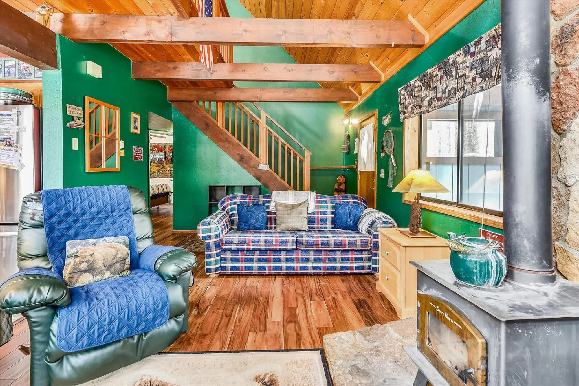 Property building in Only 7 Miles To Heavenly, Huge Deck, Pets Welcome