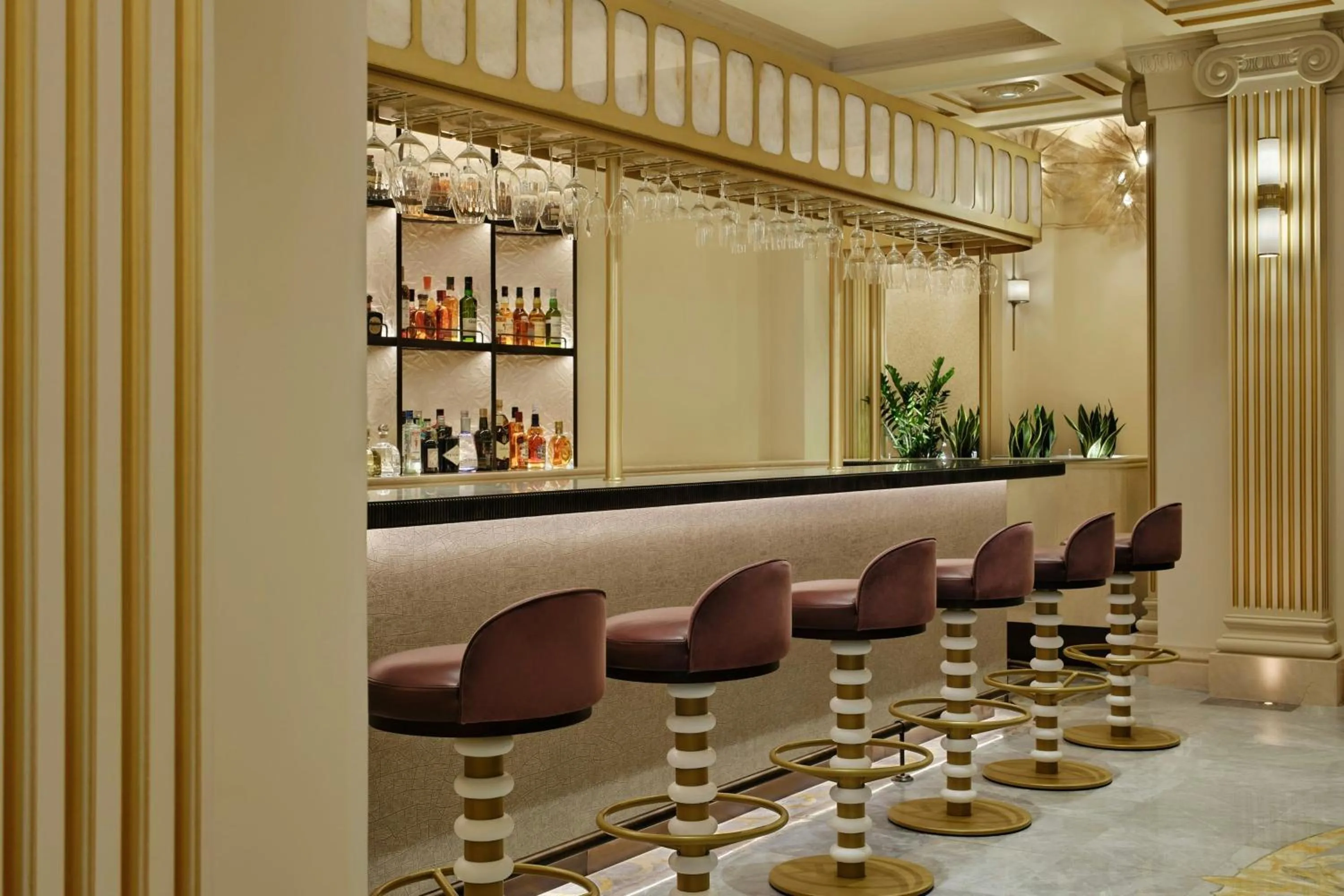 Lounge or bar in King George, a Luxury Collection Hotel, Athens