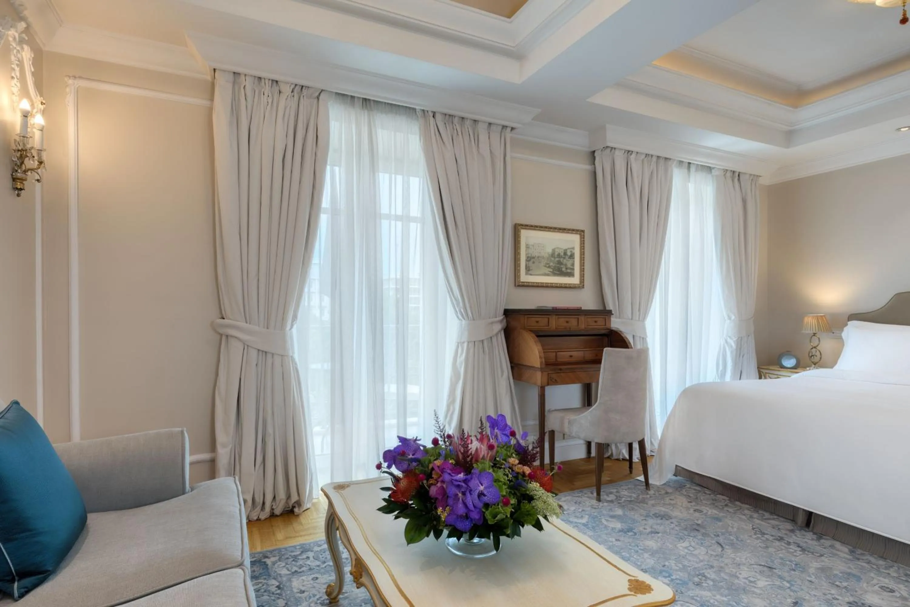 Photo of the whole room, Bed in King George, a Luxury Collection Hotel, Athens