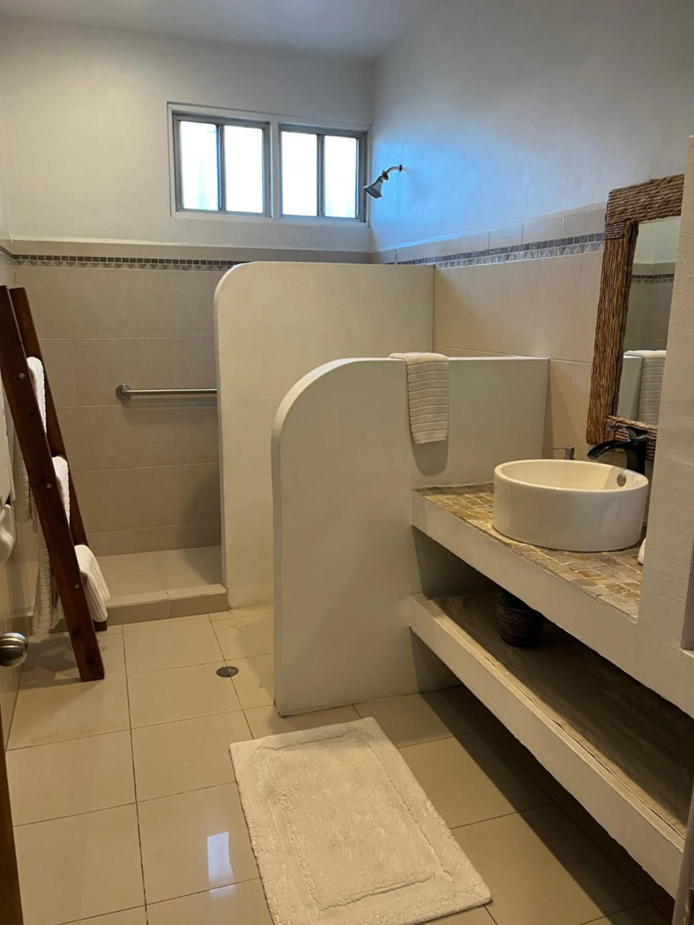 Toilet in Hacienda El Galeon