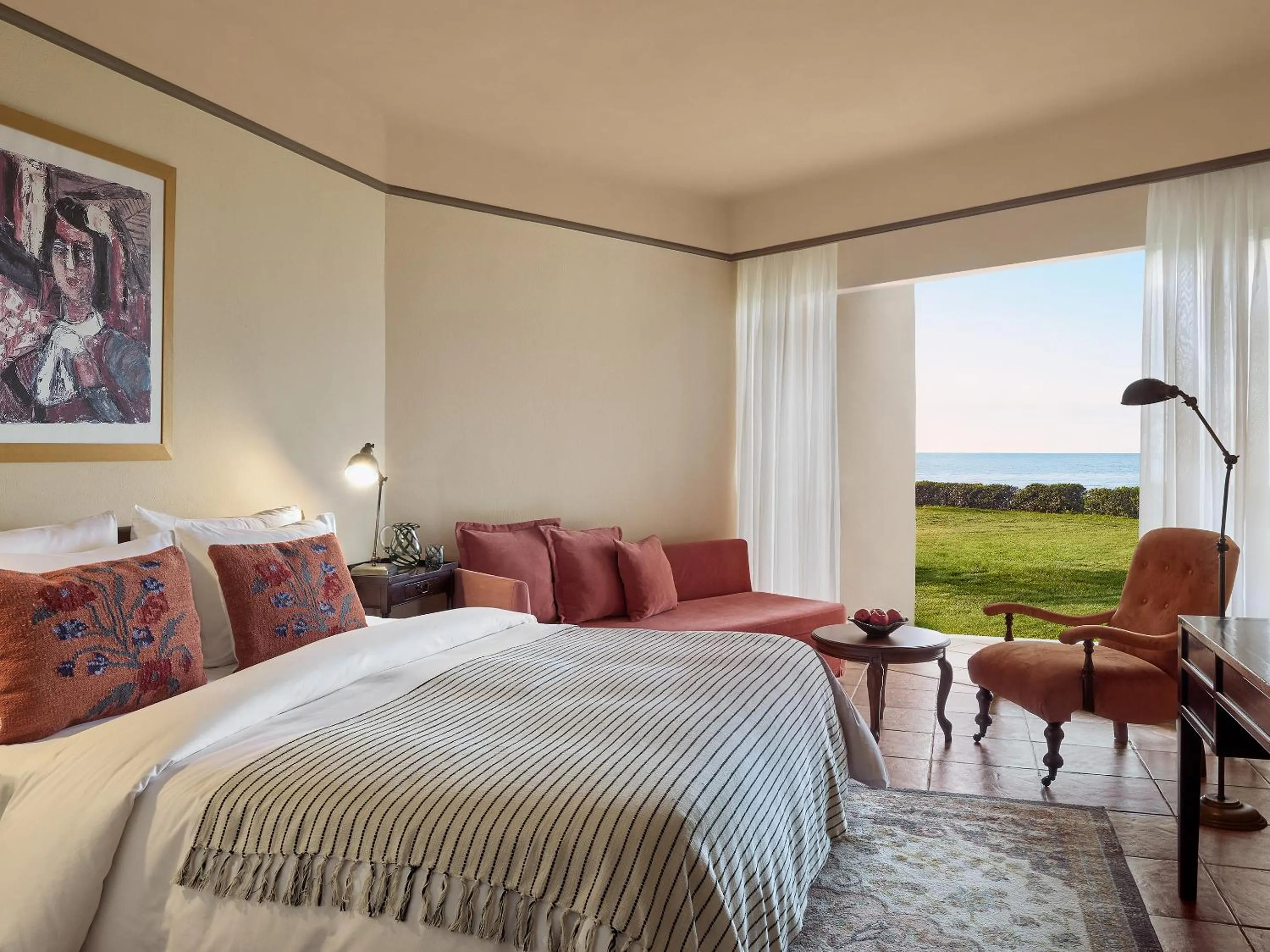 Bed in Grecotel Egnatia