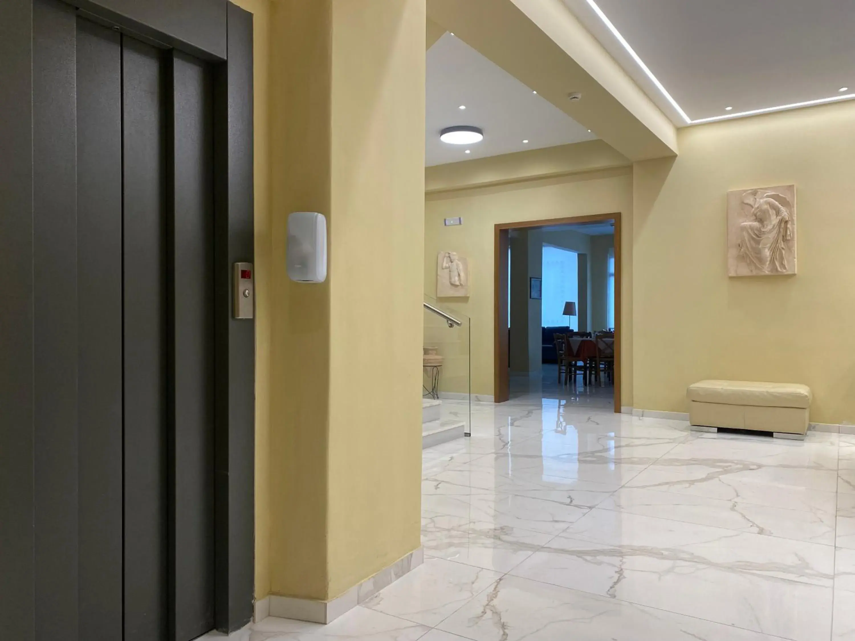 Property building in Hotel Kronio Property building in Hotel Kronio