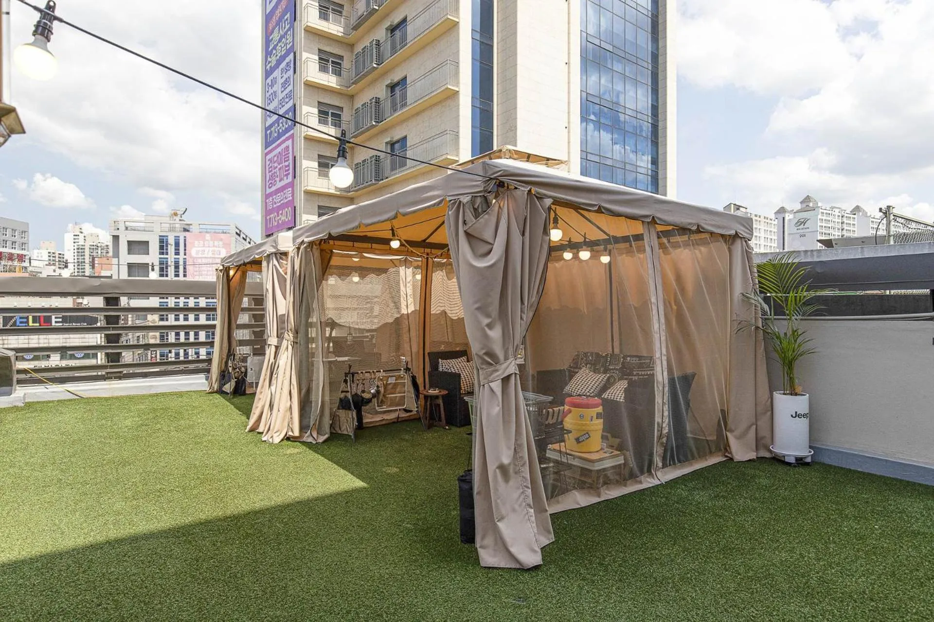 BBQ facilities in Hotel Ippda Gumdan