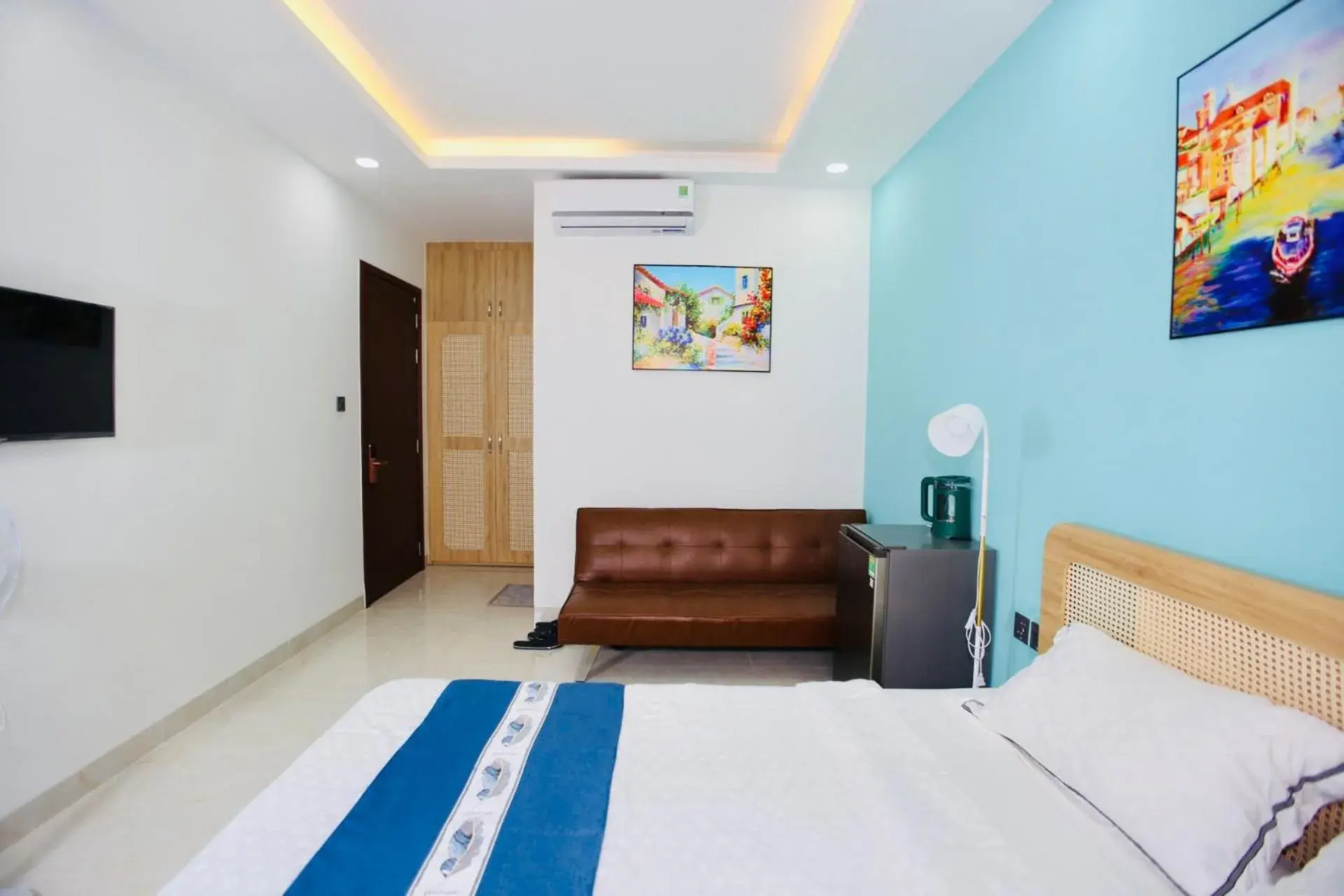 Superior Double Room in Rova Hotel Sunset Town Phu Quoc Superior Double Room in Rova Hotel Sunset Town Phu Quoc