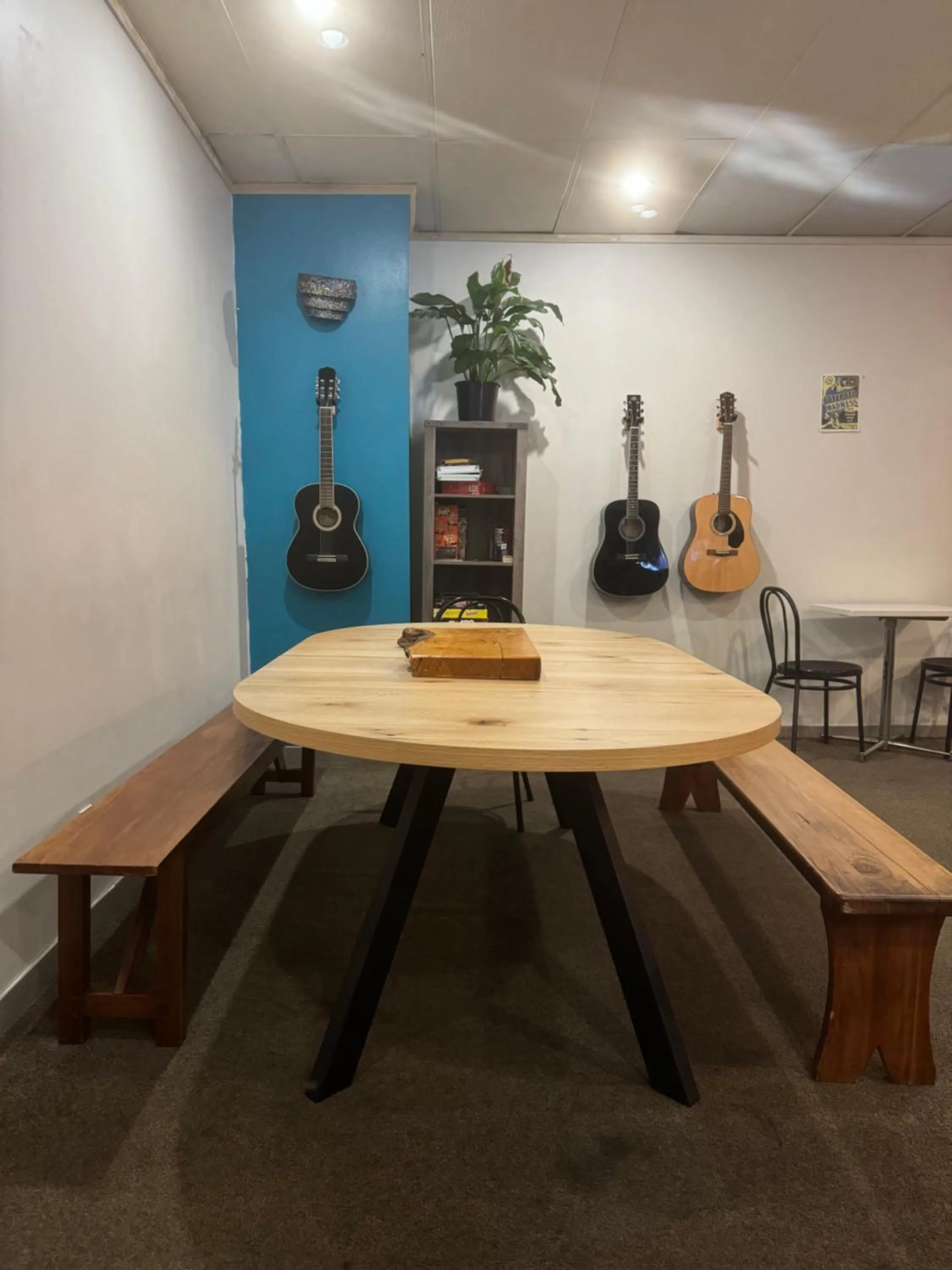 Kitchen or kitchenette in UpTown Backpackers