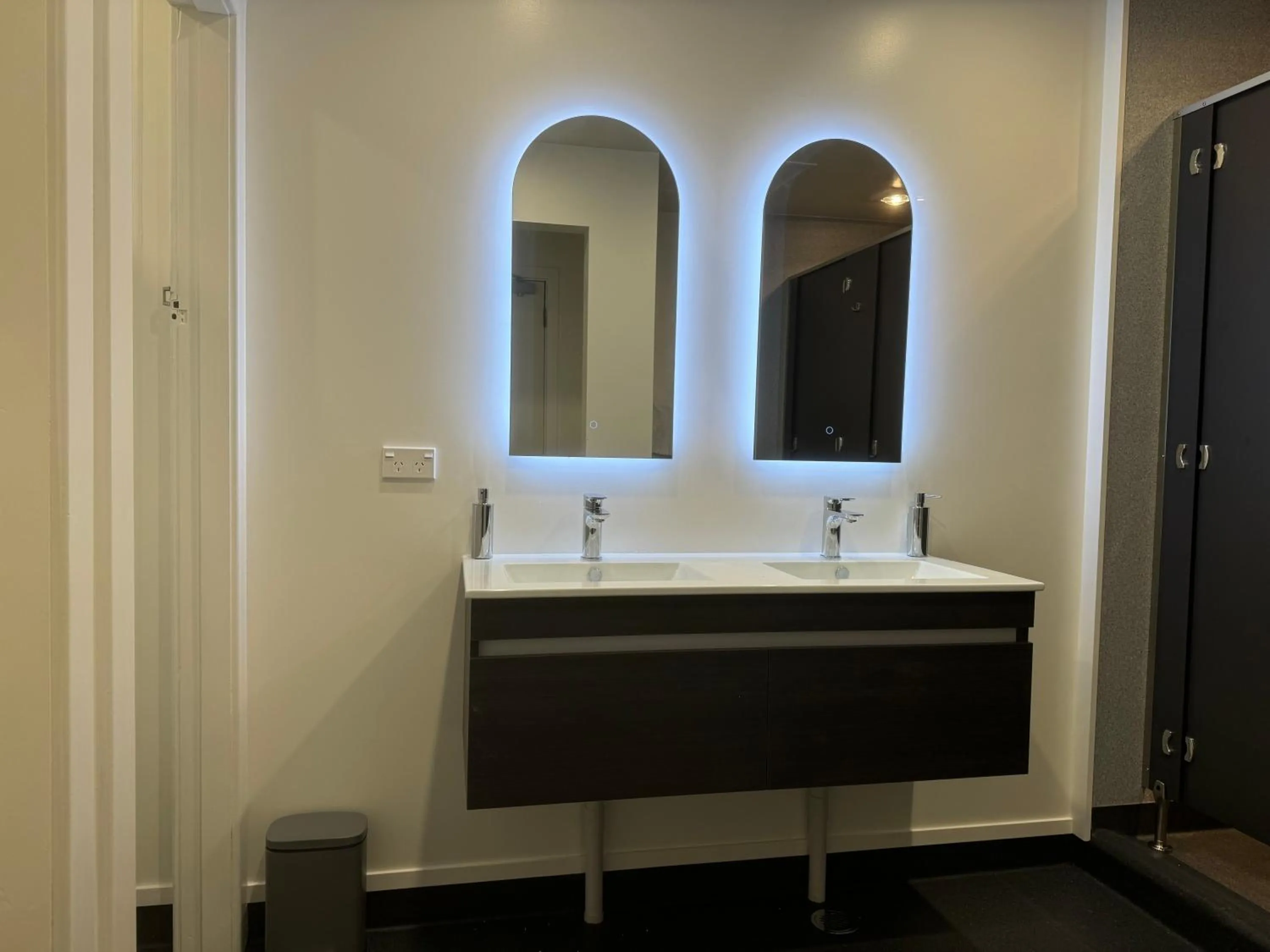 Bathroom in UpTown Backpackers