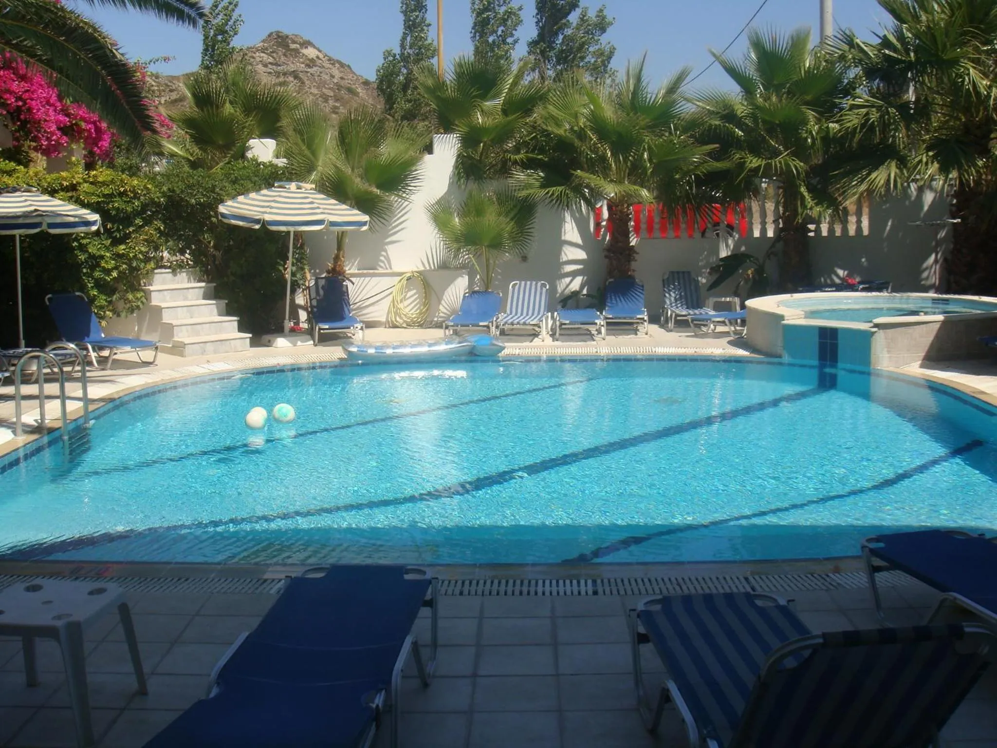 Swimming pool in White Palace Studios