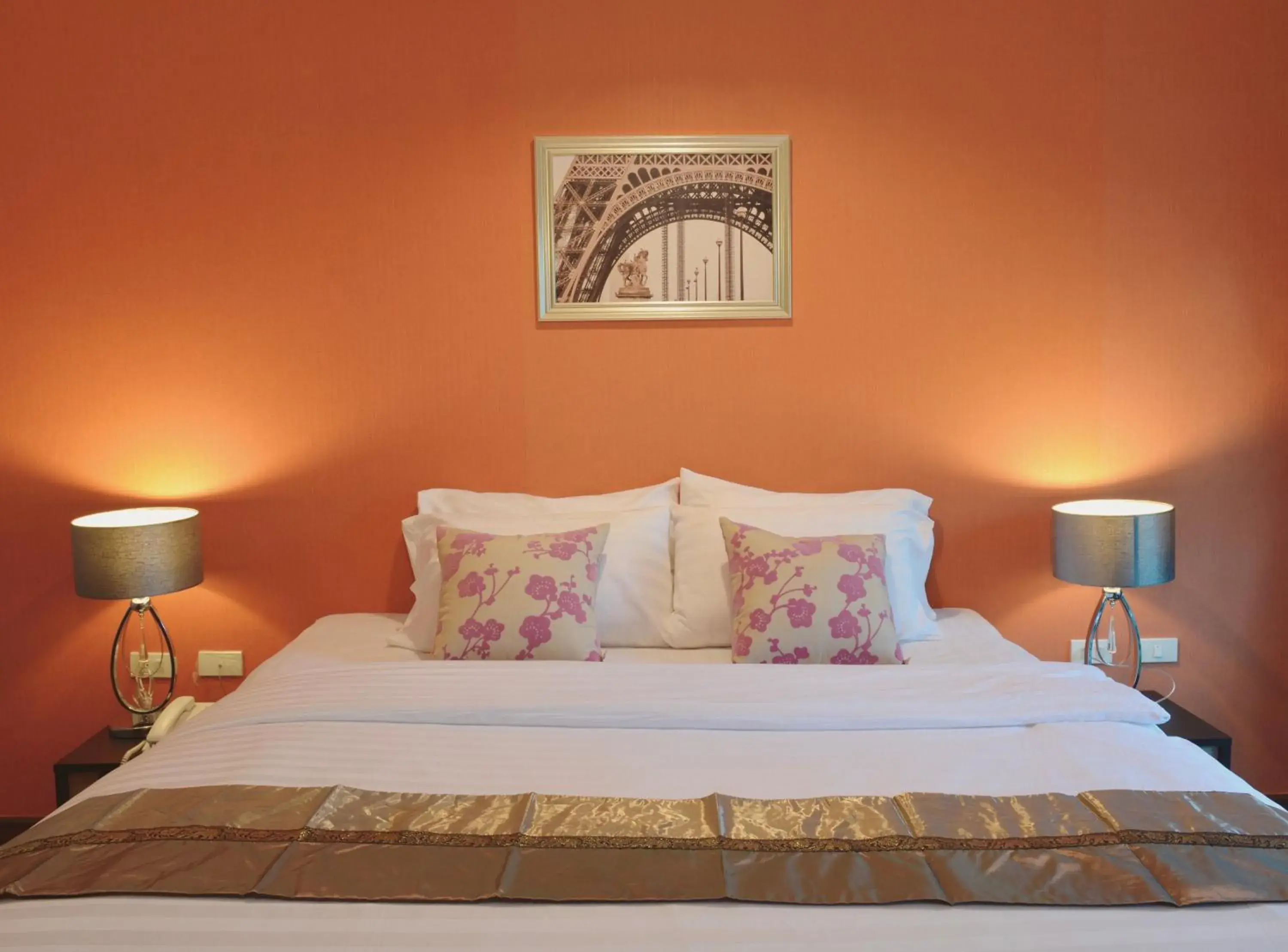 Bed in The Tamnan Pattaya Hotel & Resort Bed in The Tamnan Pattaya Hotel & Resort