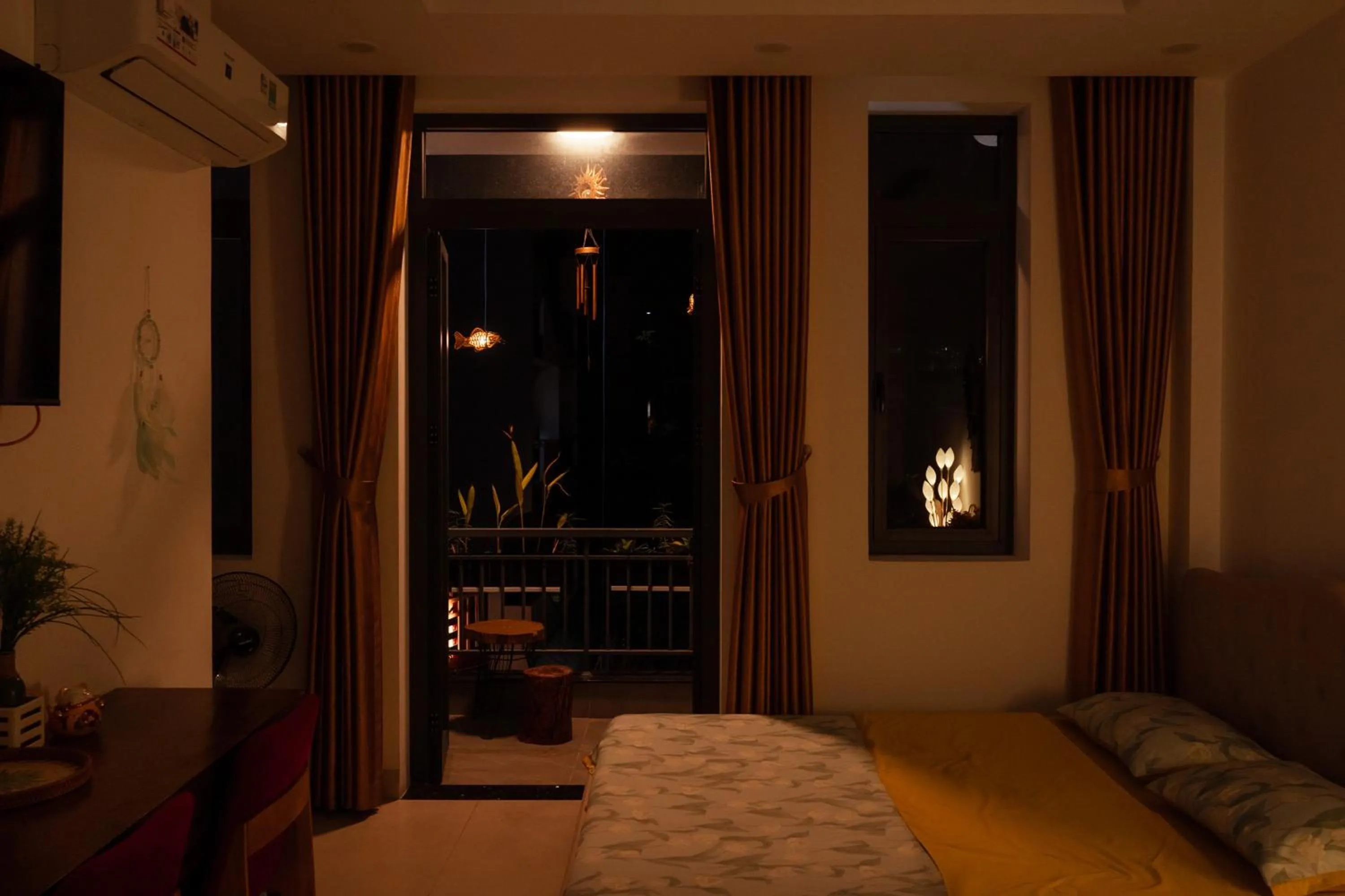 Balcony/Terrace, Bed in The Sophia Apartment - Thao Dien Central