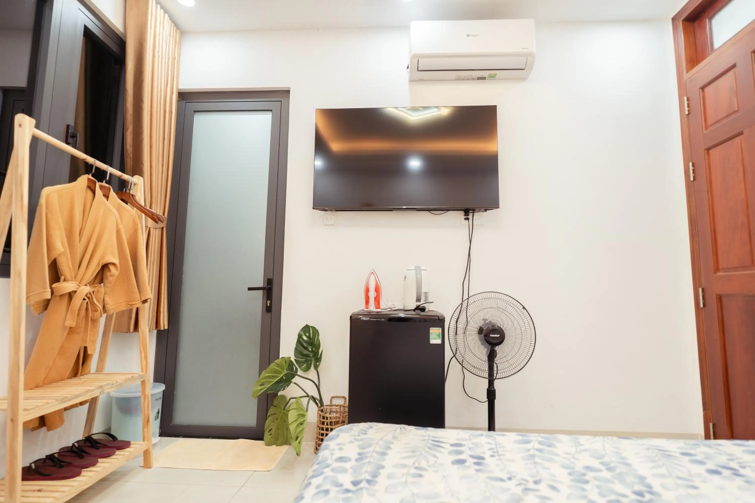 Bedroom, Bed in The Sophia Apartment - Thao Dien Central