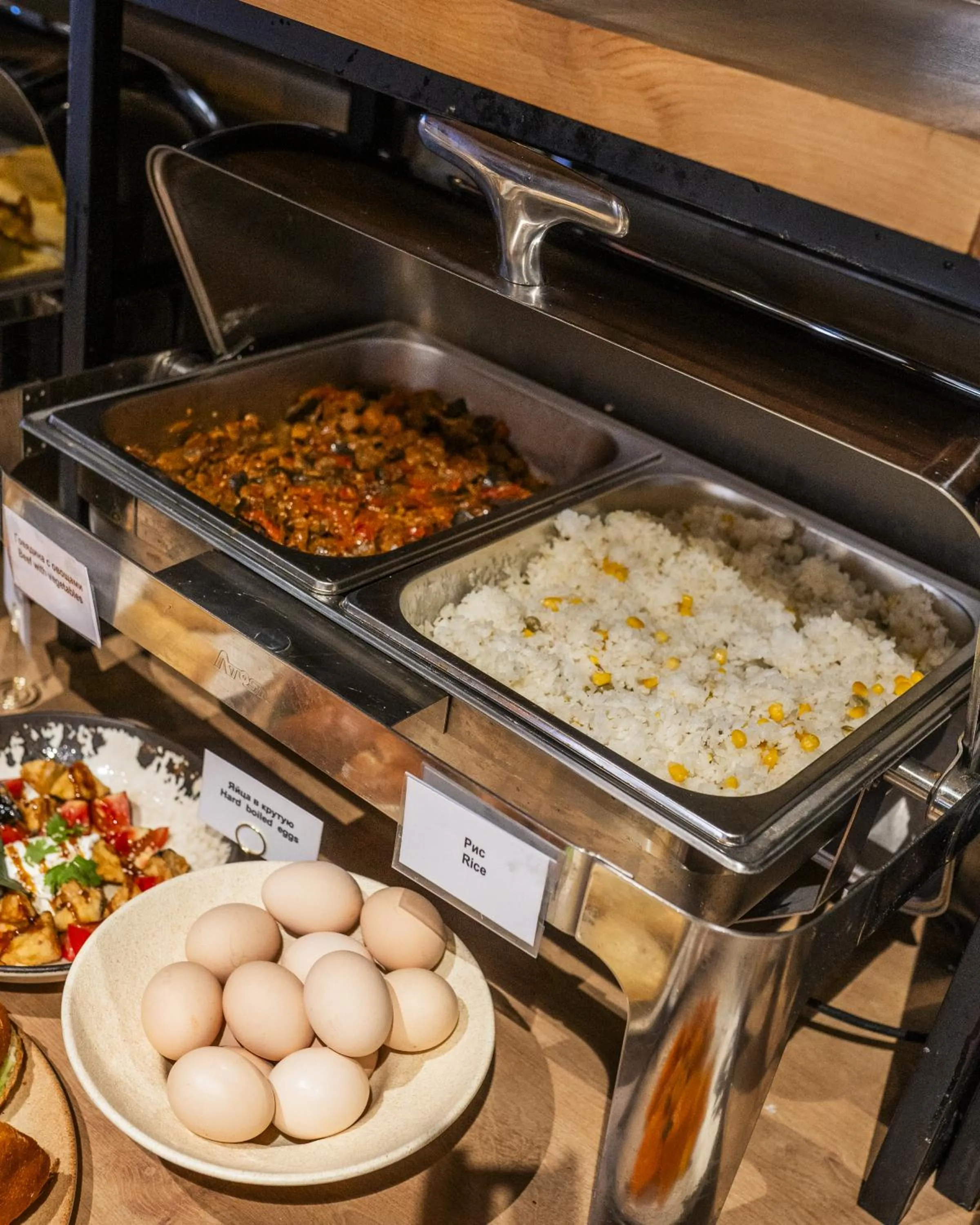 Breakfast in Grand Mildom Hotel