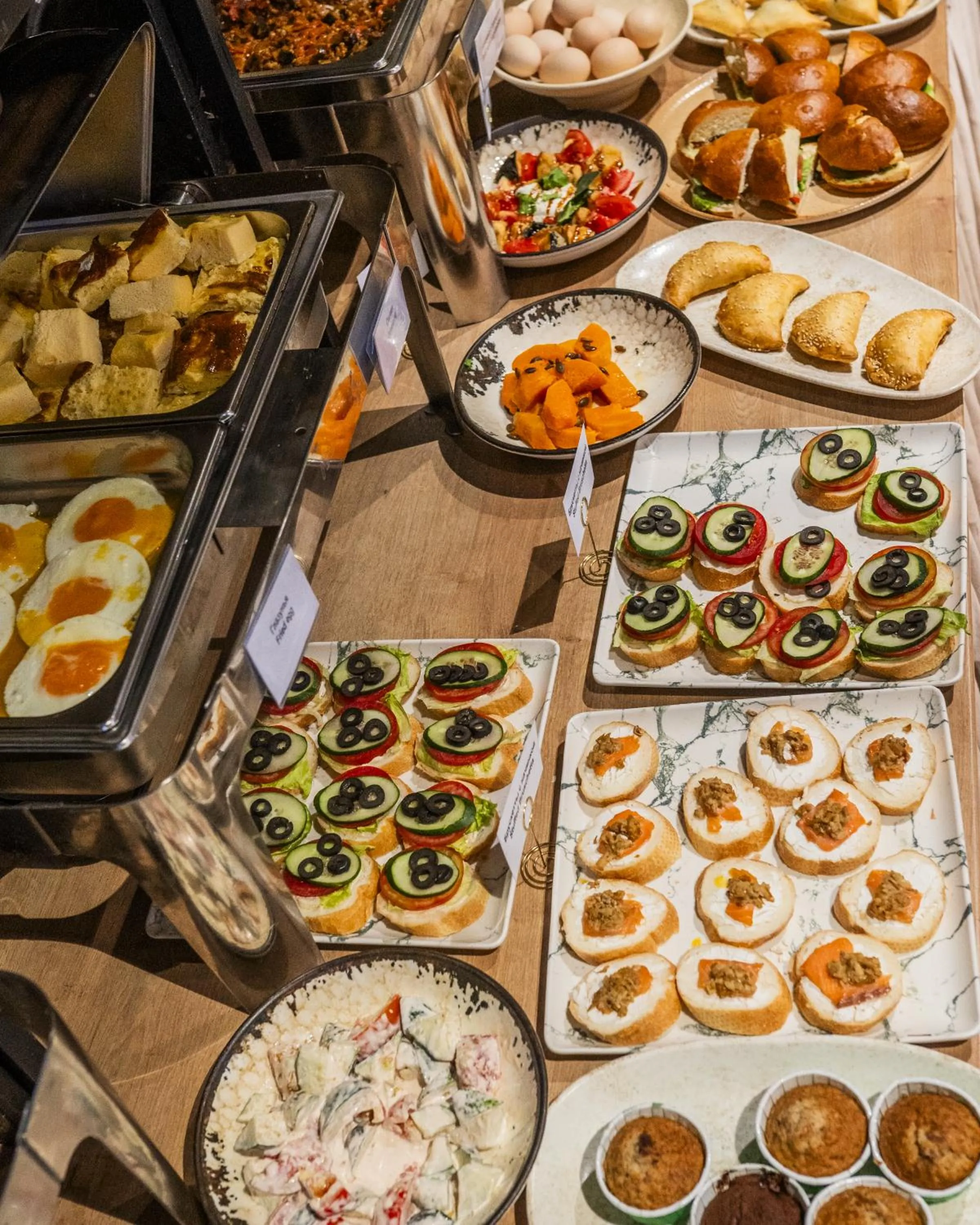 Breakfast in Grand Mildom Hotel