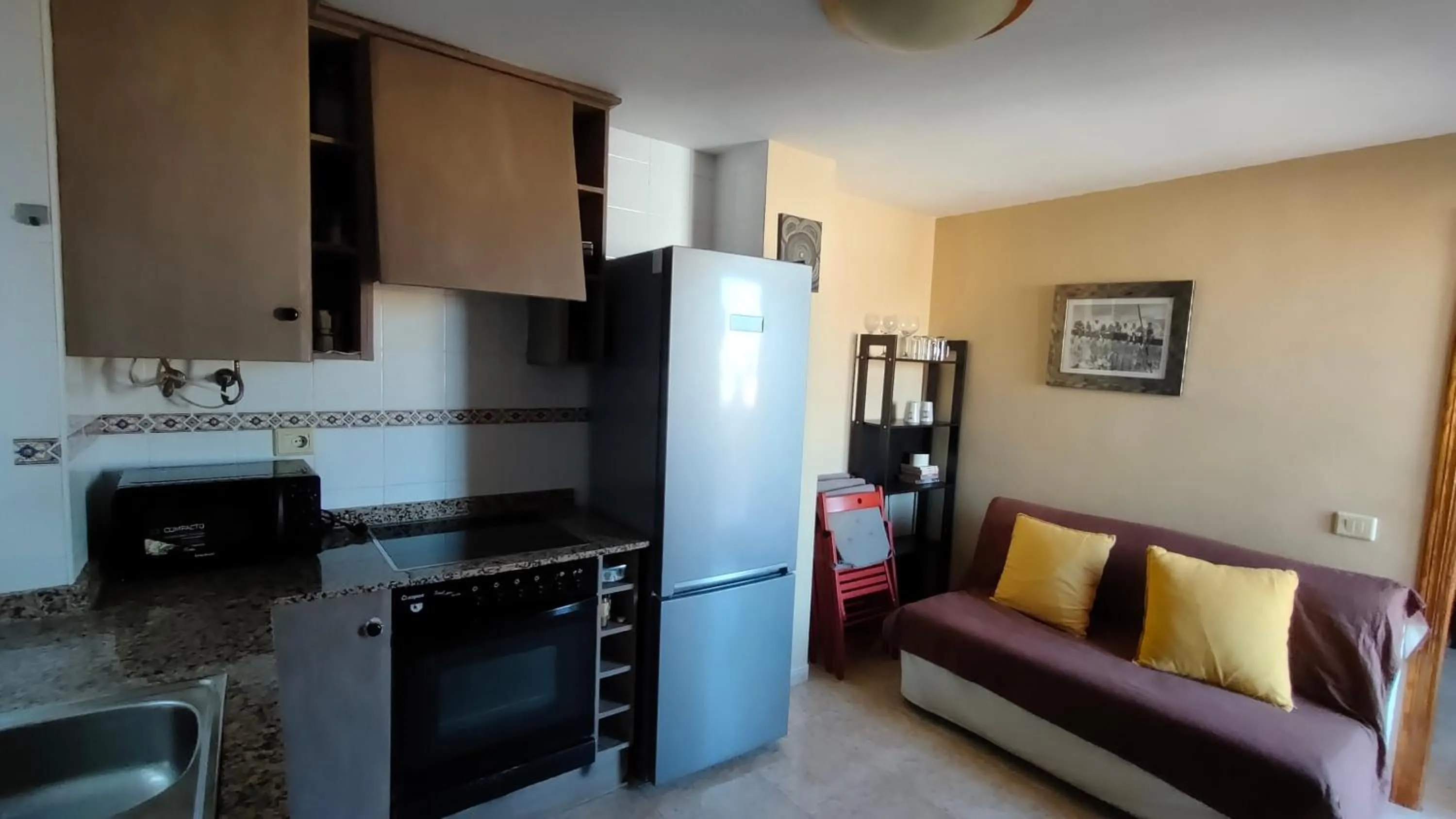 Kitchen or kitchenette in Playa Paradís - Primera linea de playa - AP-7 3min - Self check-in 24h