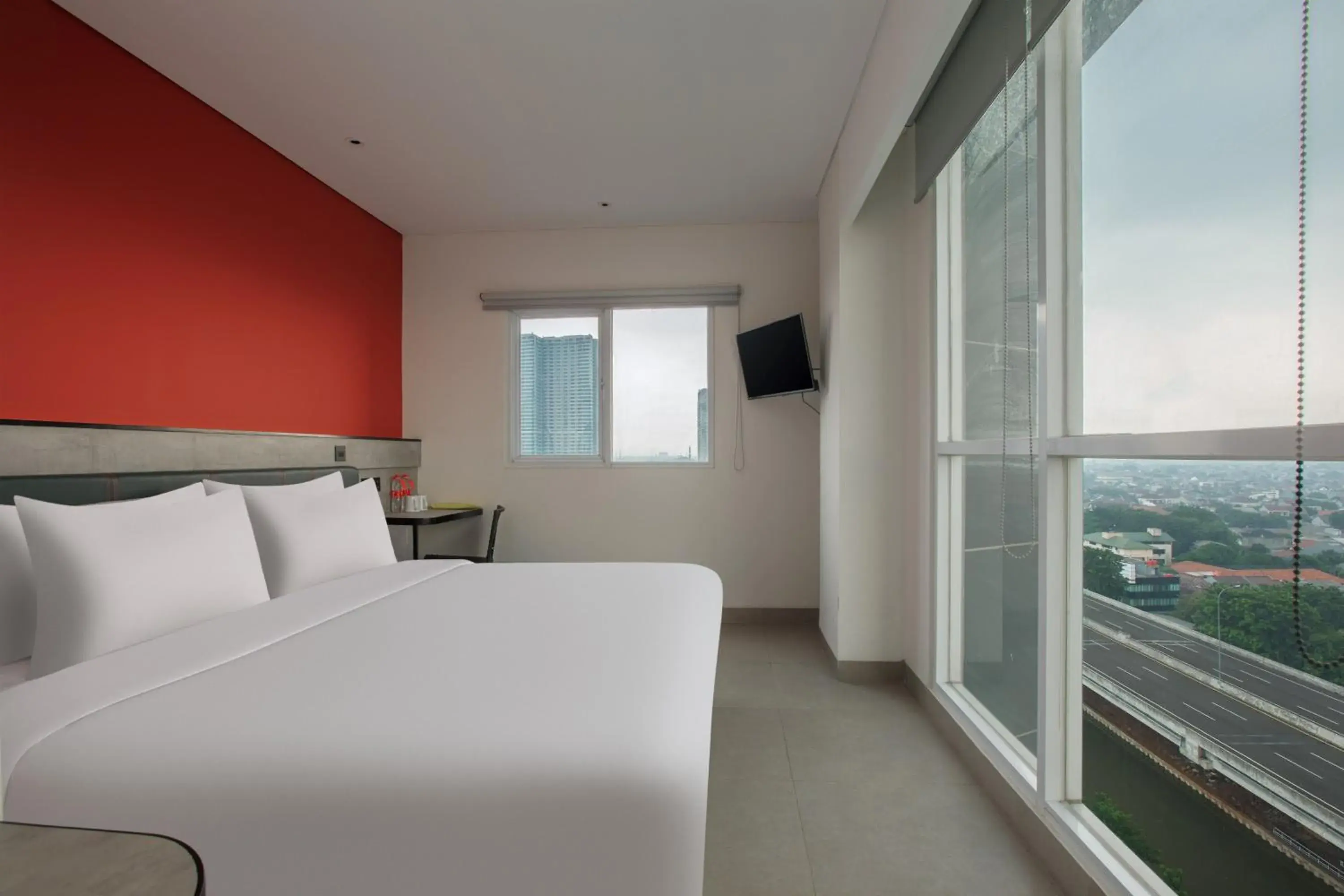 Smart Hollywood with View in Amaris Hotel Kalimalang Smart Hollywood with View in Amaris Hotel Kalimalang