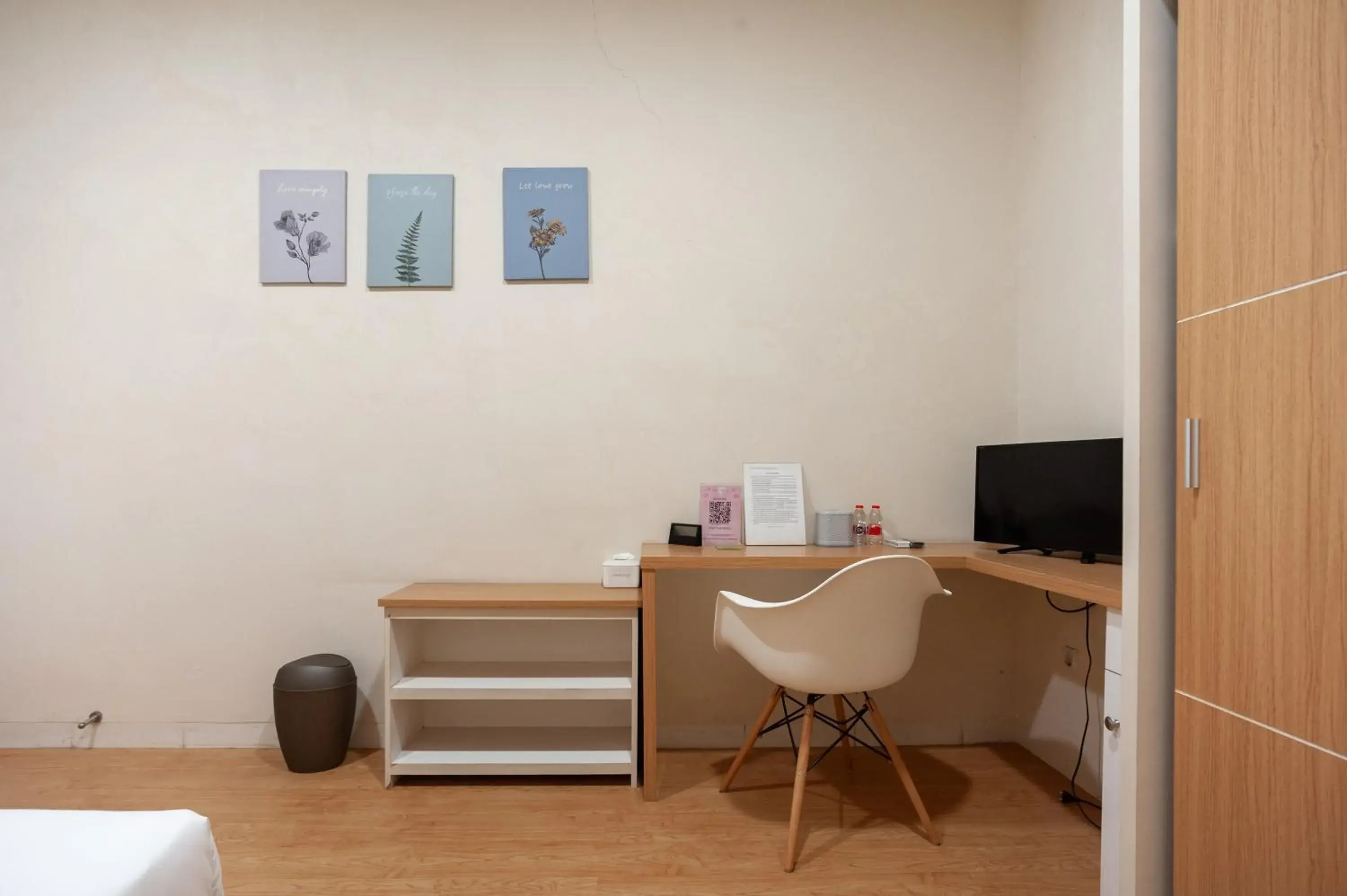 Bedroom in Urbanview Hotel Jagakarsa by RedDoorz Bedroom in Urbanview Hotel Jagakarsa by RedDoorz