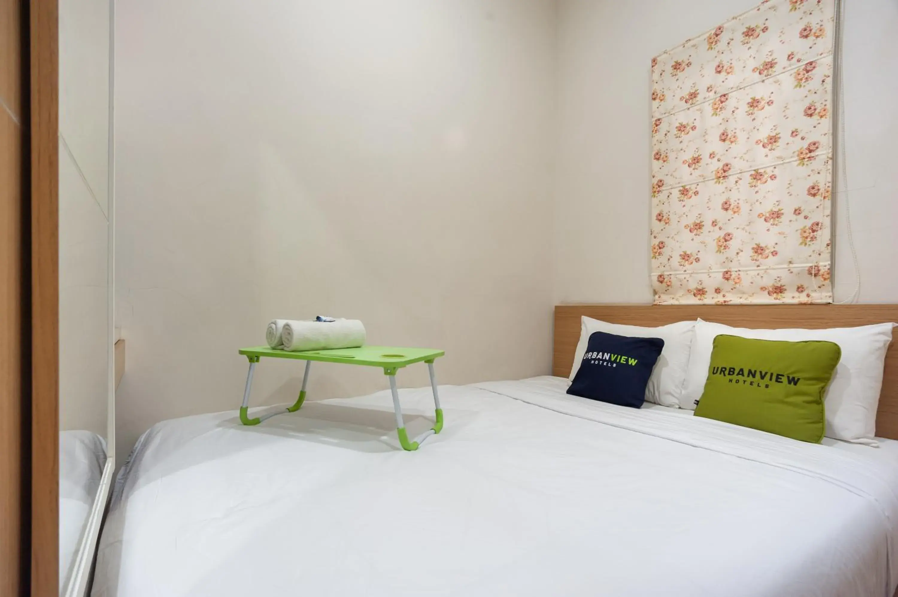 Bedroom, Bed in Urbanview Hotel Jagakarsa by RedDoorz Bedroom, Bed in Urbanview Hotel Jagakarsa by RedDoorz