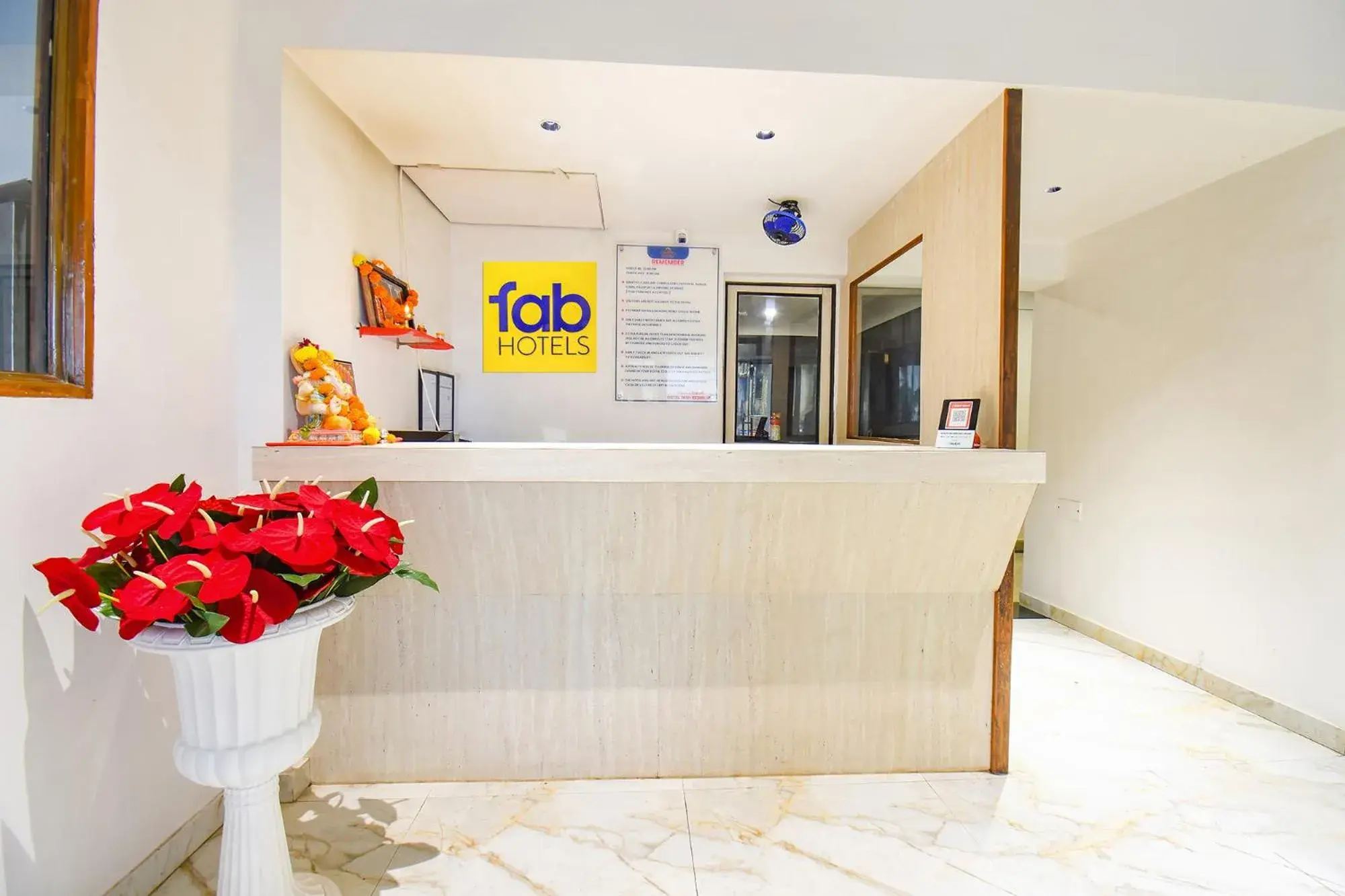 Lobby or reception in FabHotel Prime Yash Residency - Nr Lonavala Railway Station Lobby or reception in FabHotel Prime Yash Residency - Nr Lonavala Railway Station