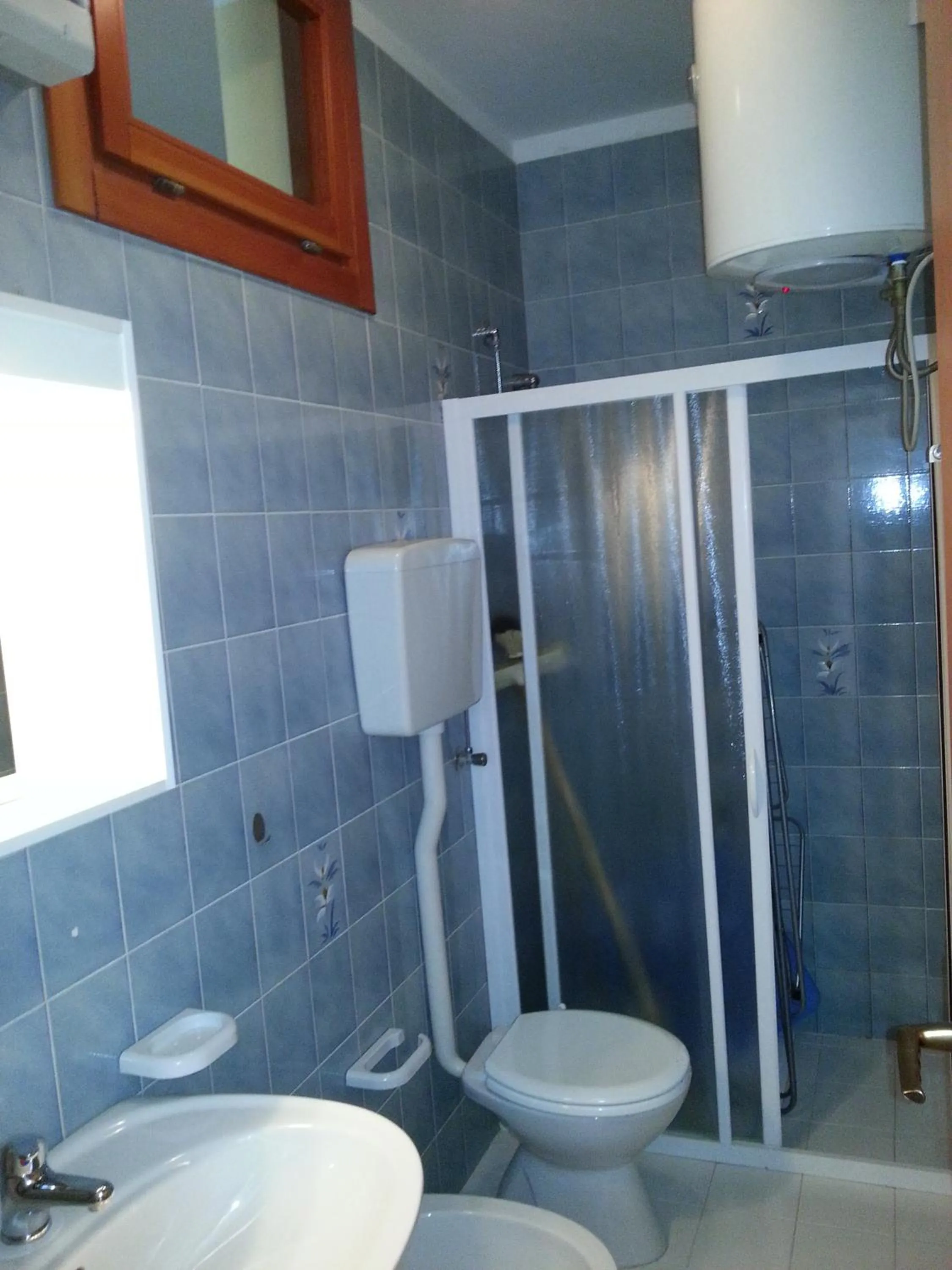 Toilet in Bright sea front apartment with terrace-Beahost