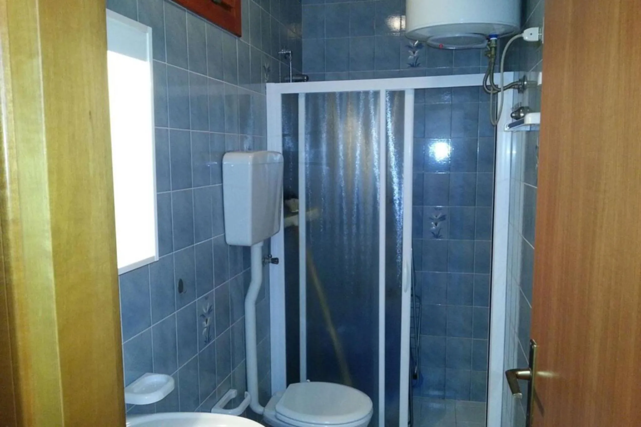Bathroom in Bright sea front apartment with terrace-Beahost