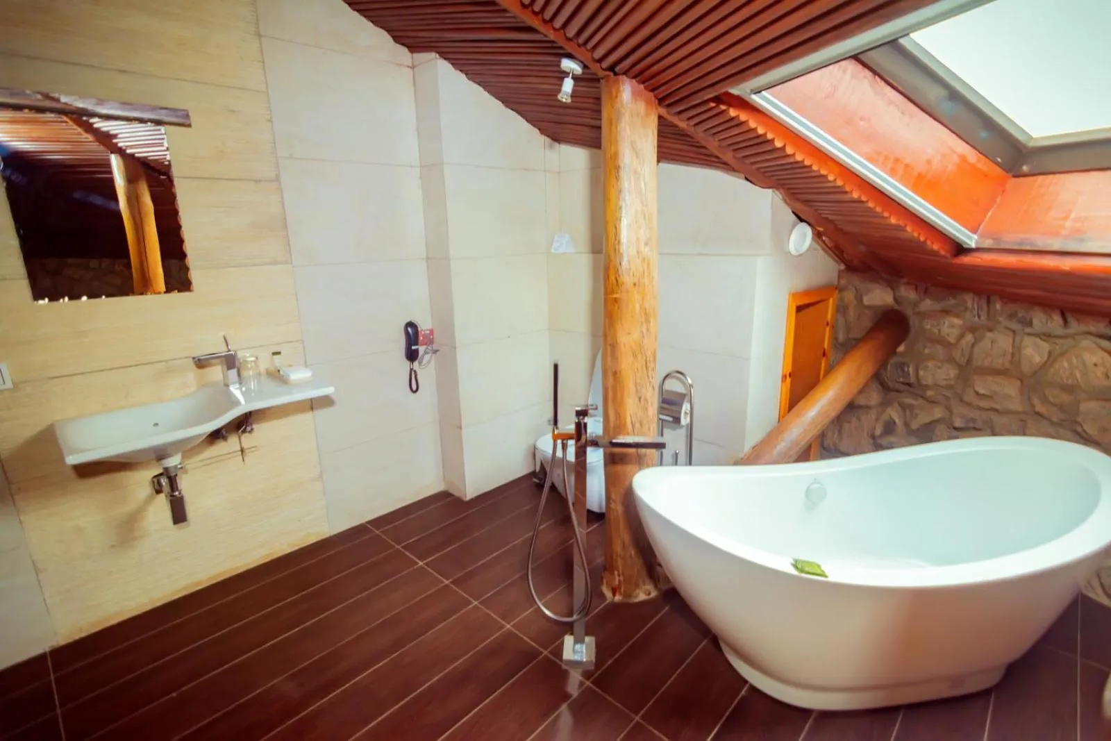 Bath in Trois Ore Residences & Green Earth Bistro