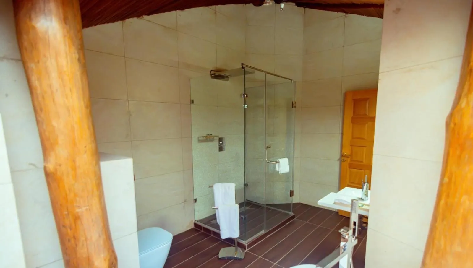 Shower in Trois Ore Residences & Green Earth Bistro