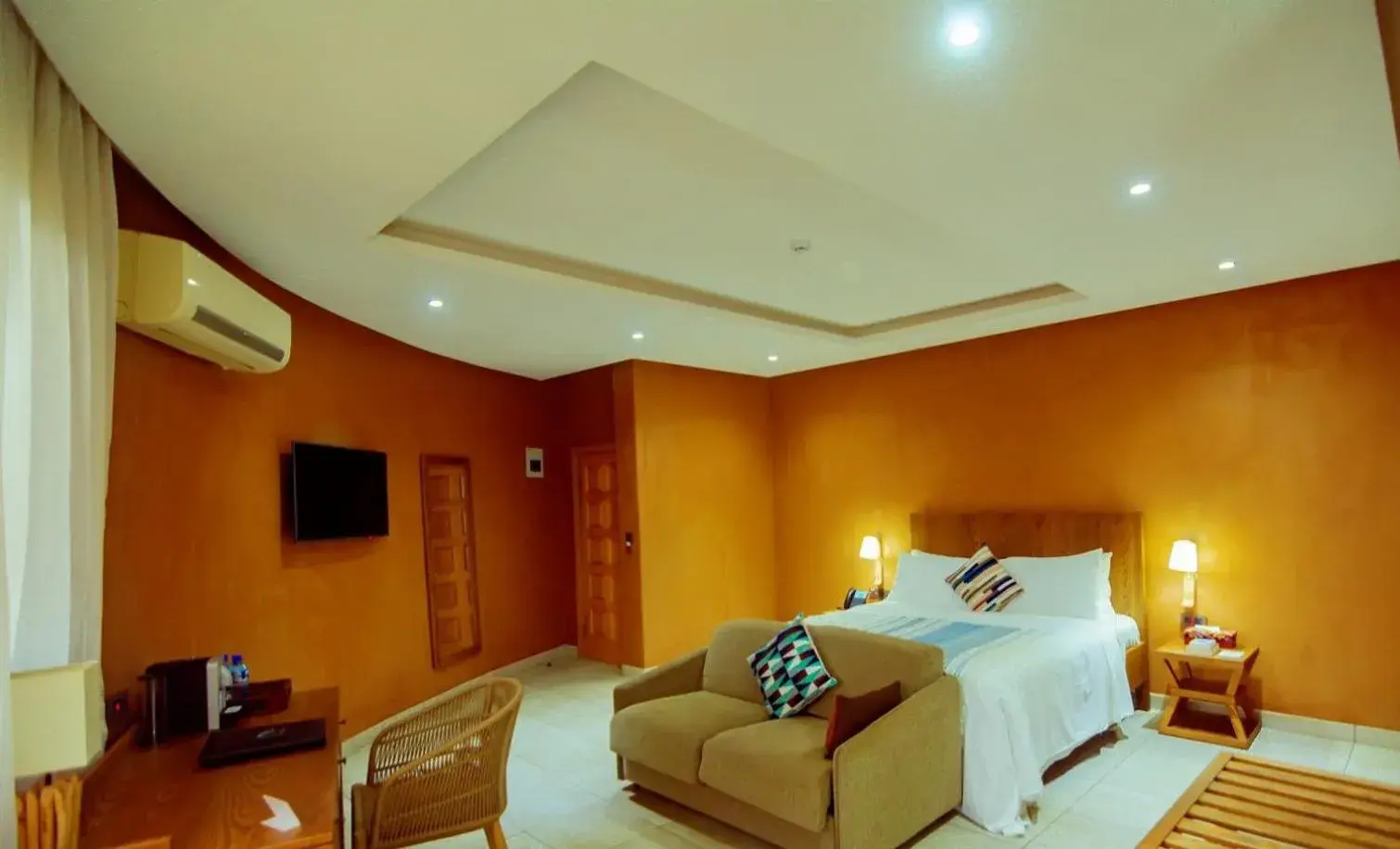 Bed in Trois Ore Residences & Green Earth Bistro Bed in Trois Ore Residences & Green Earth Bistro