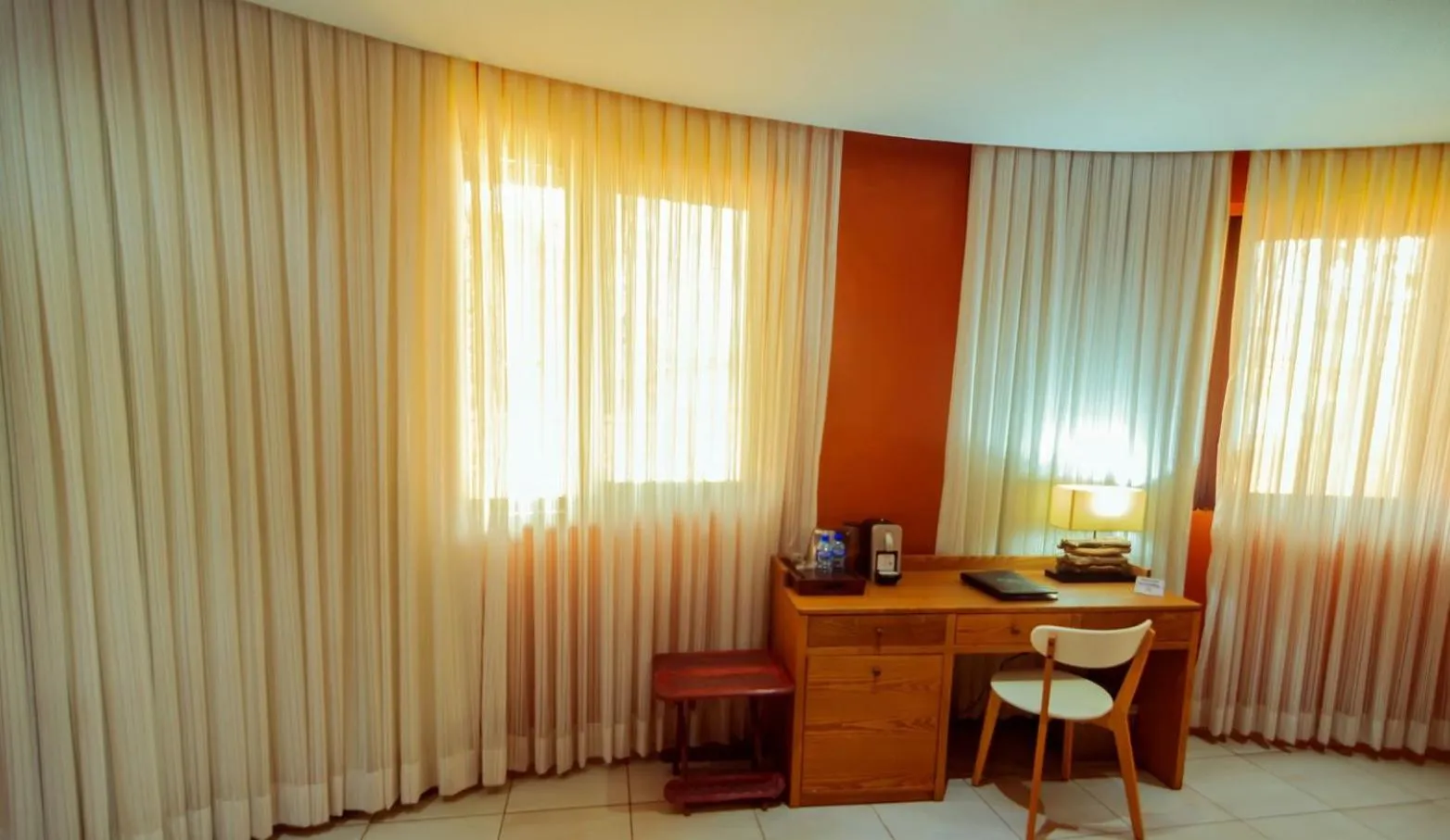 hair dresser in Trois Ore Residences & Green Earth Bistro