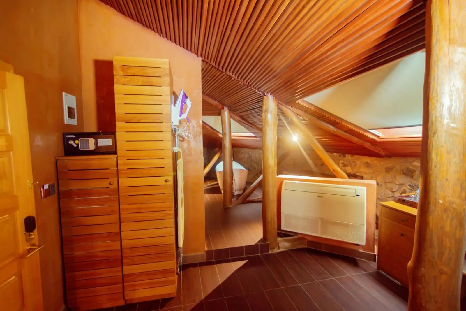 Bath in Trois Ore Residences & Green Earth Bistro